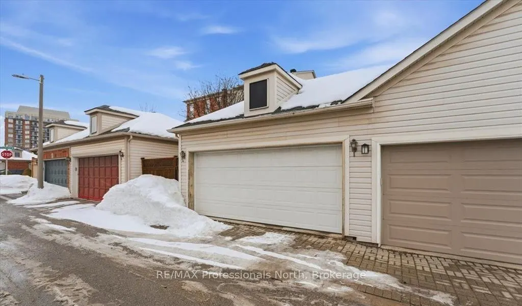 98 Roxton Road