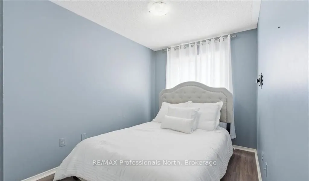 98 Roxton Road