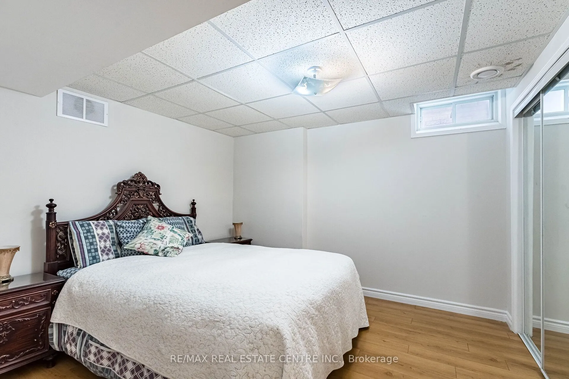 5343 Russell View Road