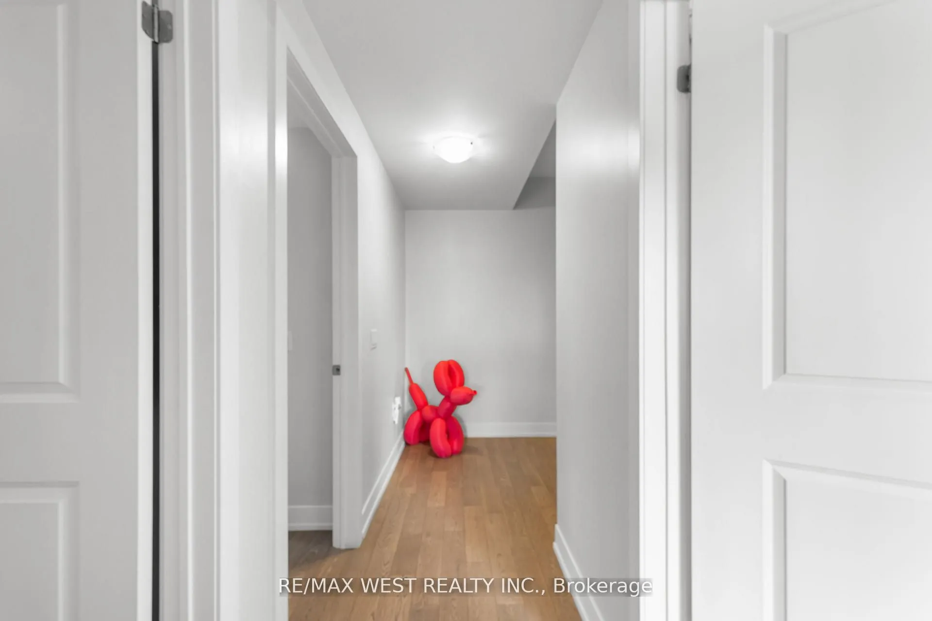 1062 Douglas McCurdy Common #225