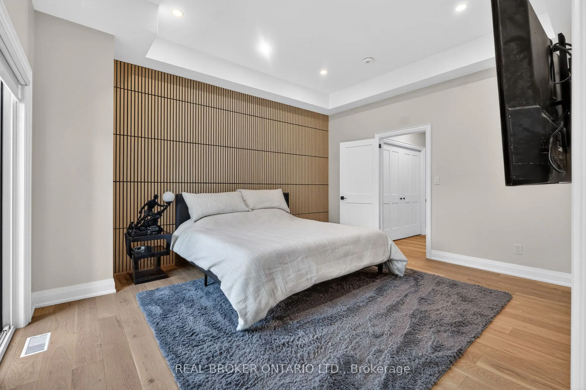 5 Marina Avenue