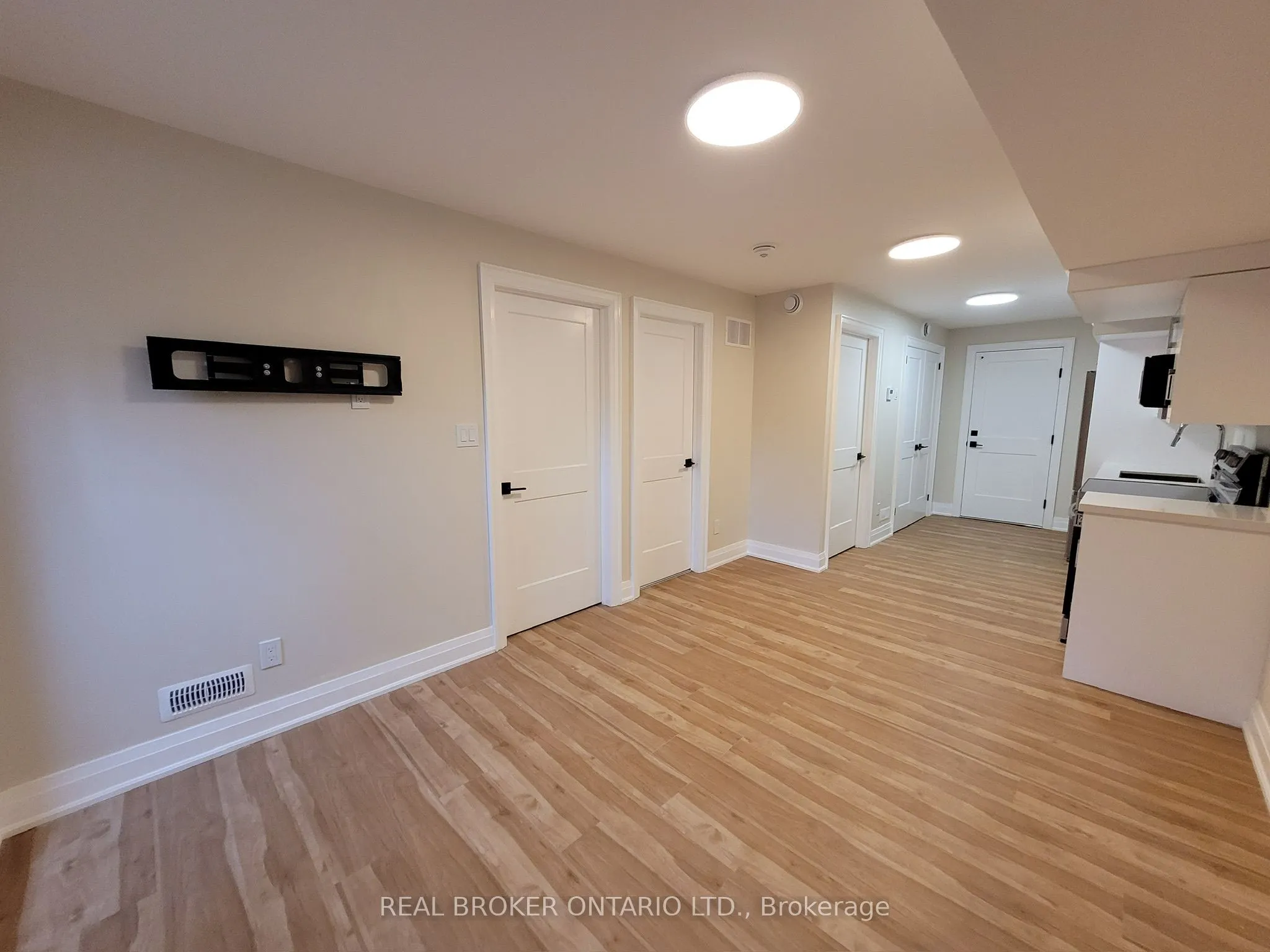 5 Marina Avenue
