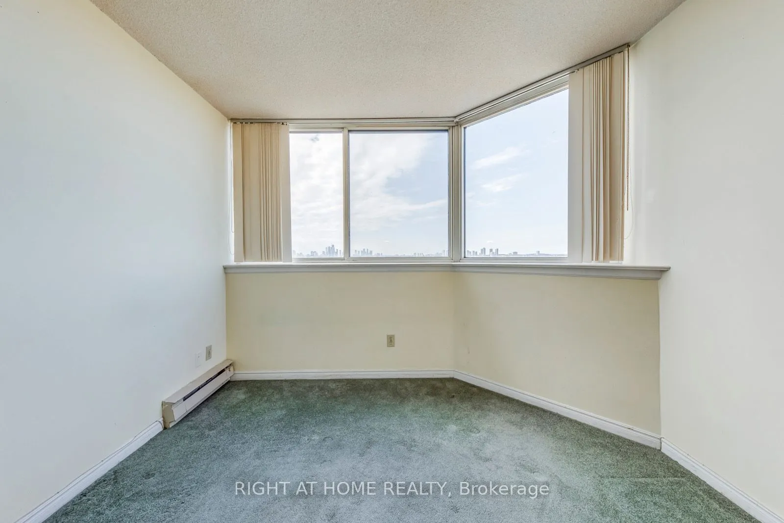 1360 Rathburn Road E #1603