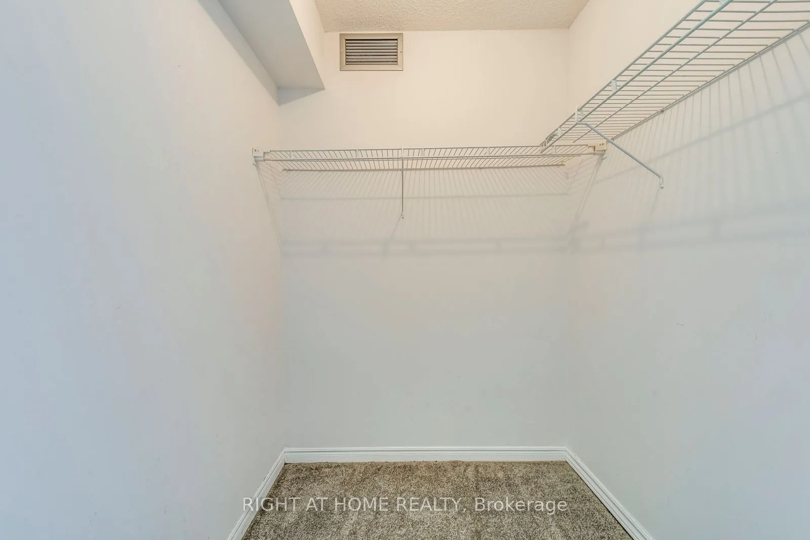 1360 Rathburn Road E #1603