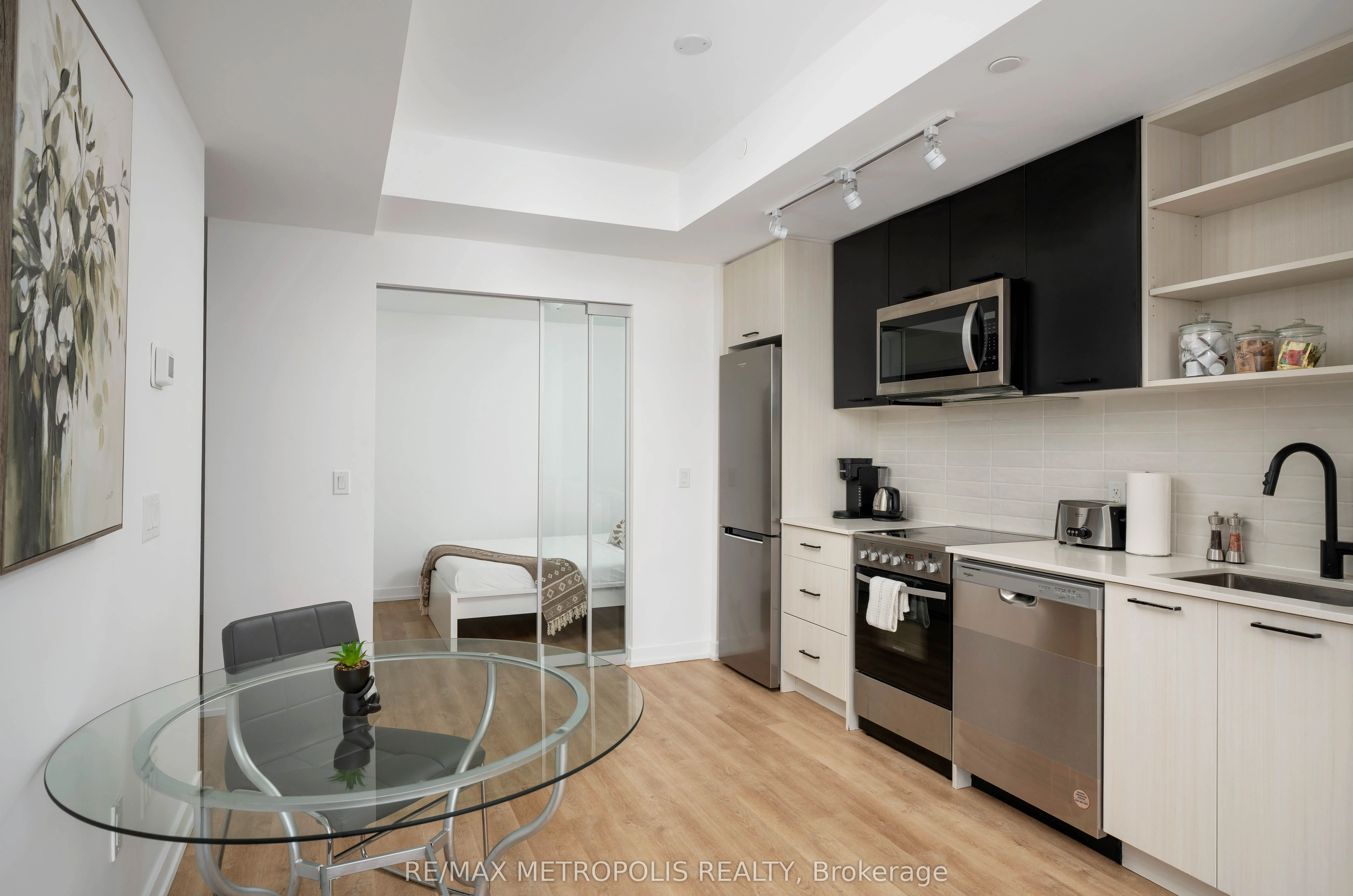 2300 St Clair Avenue W #407