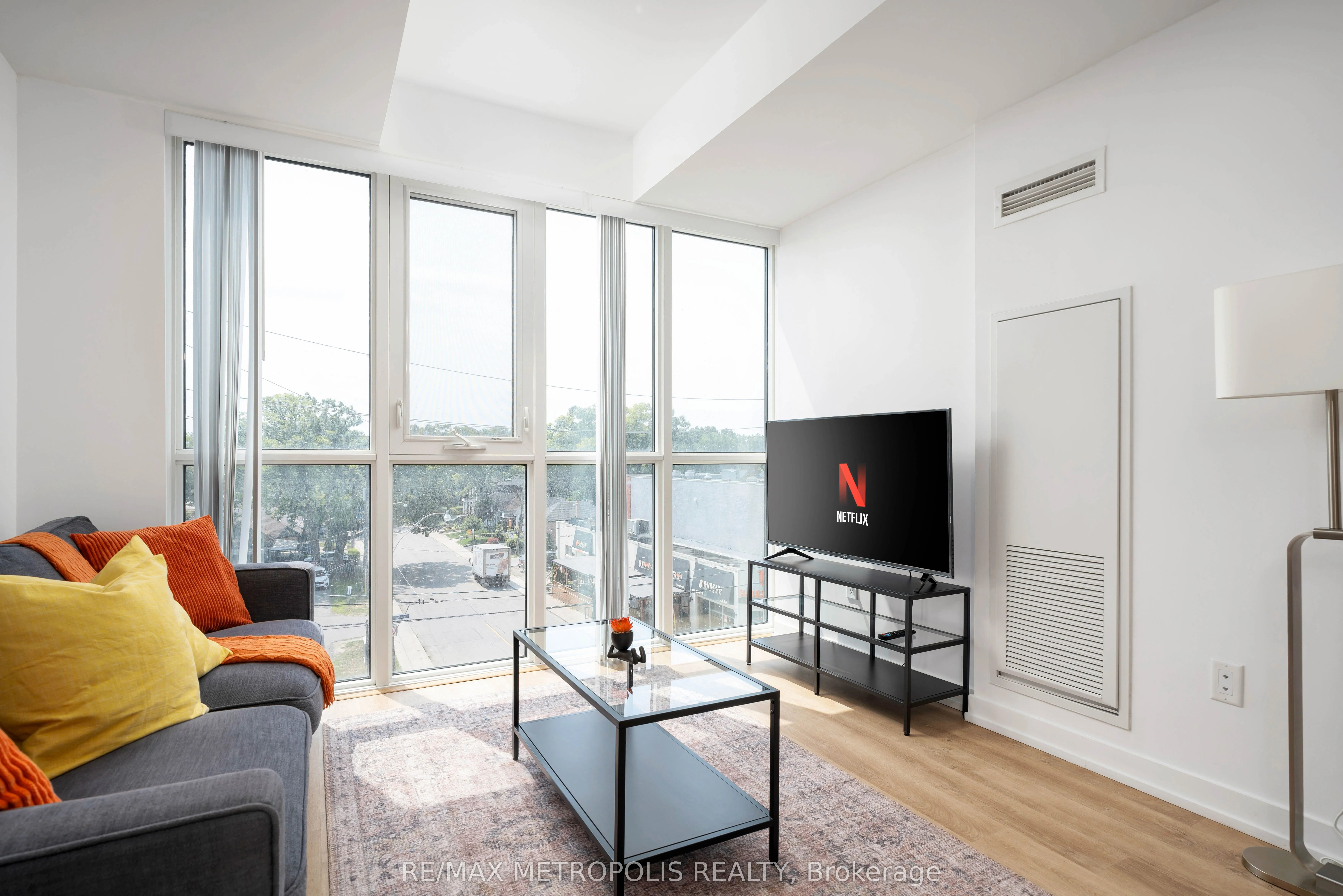 2300 St Clair Avenue W #407