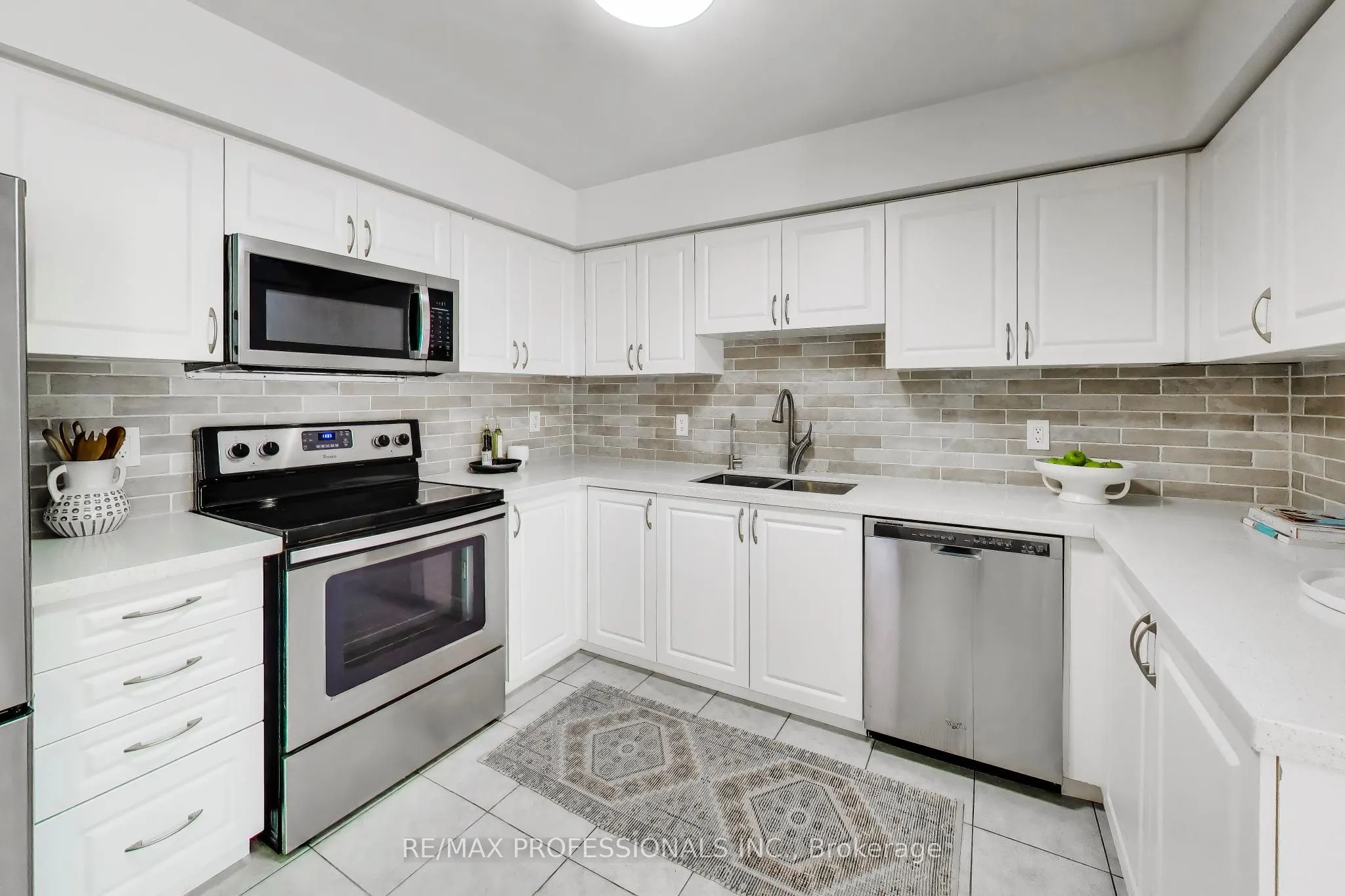 2460 Post Road #19