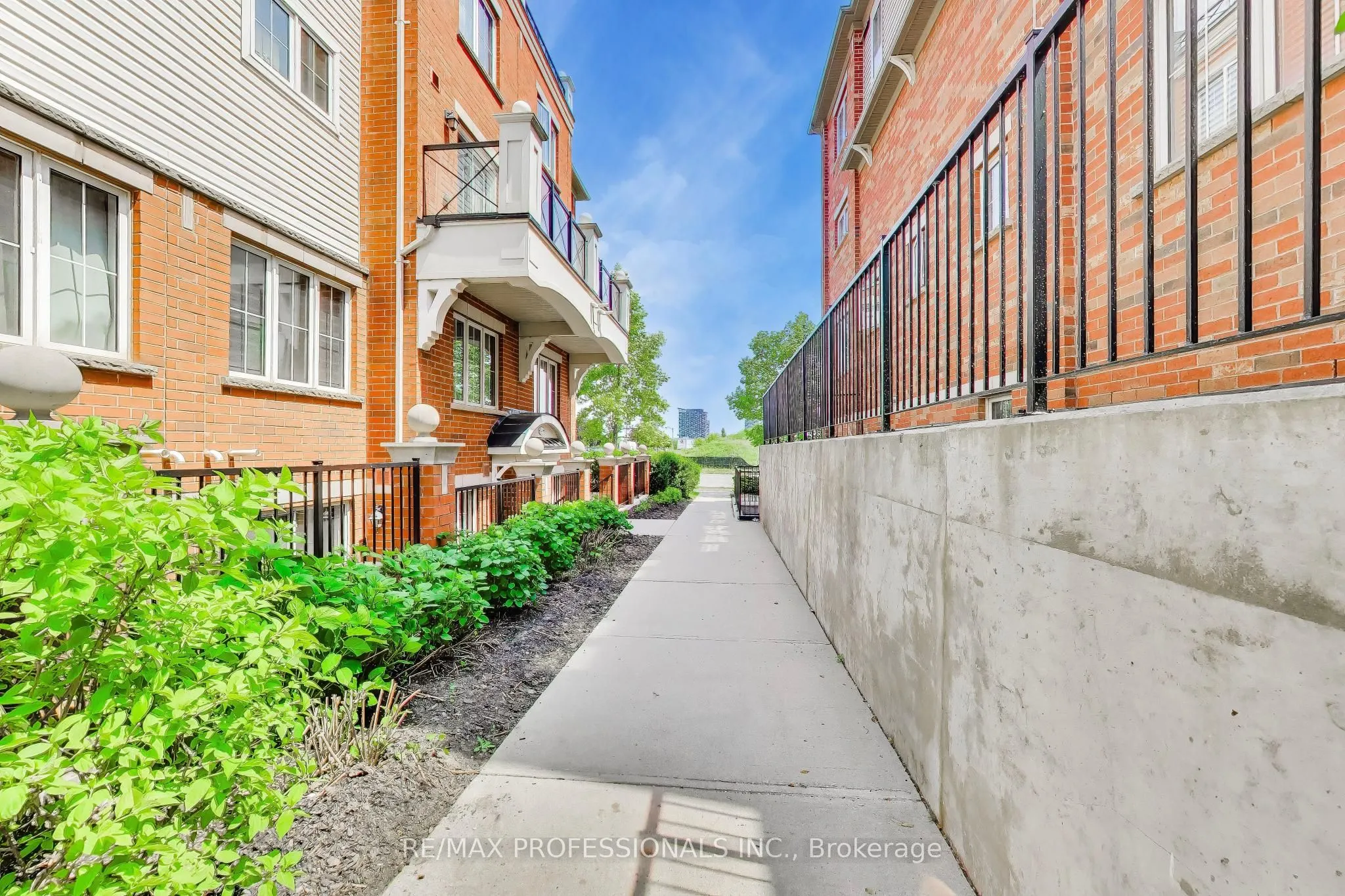2460 Post Road #19