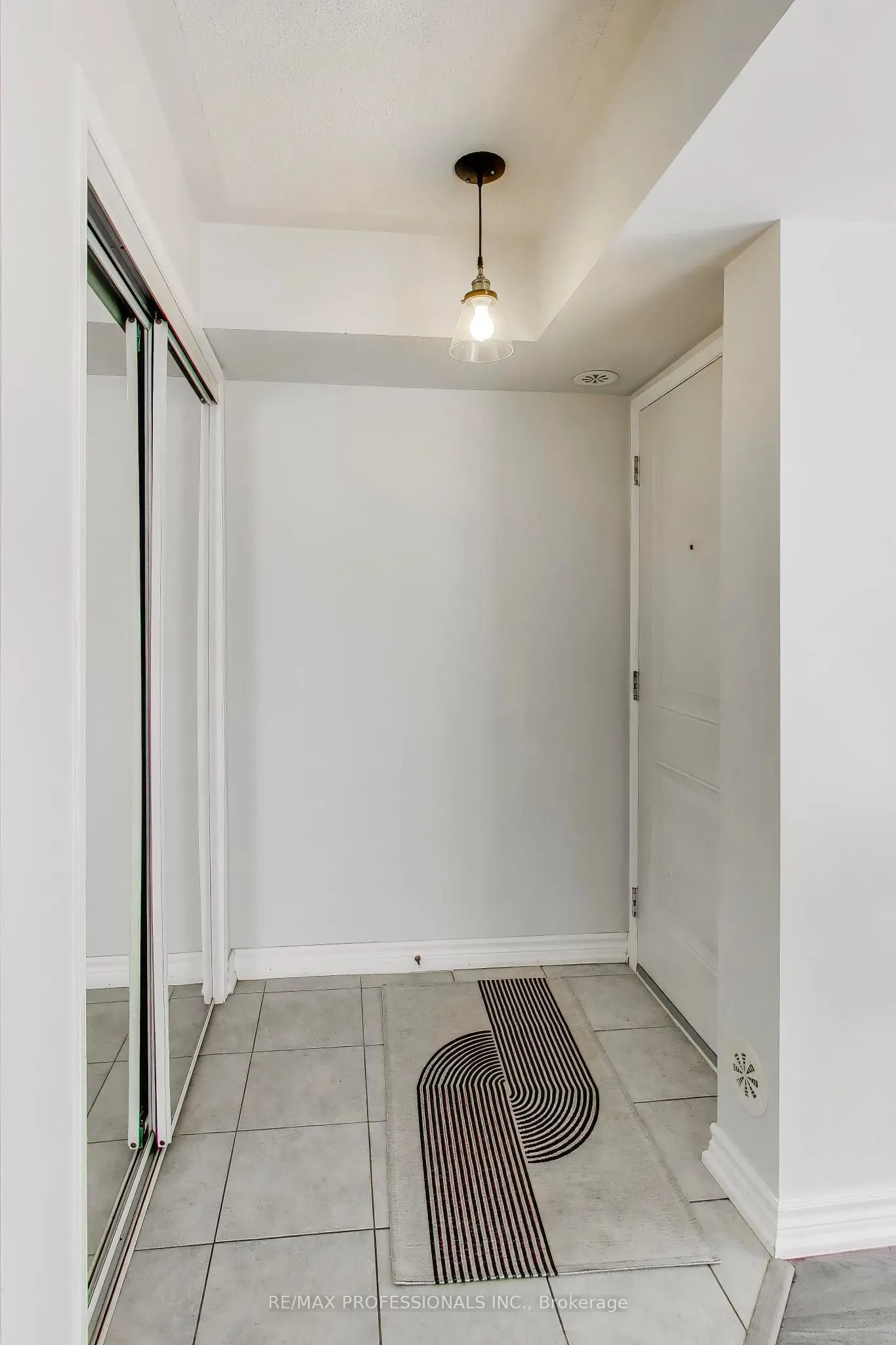 2460 Post Road #19