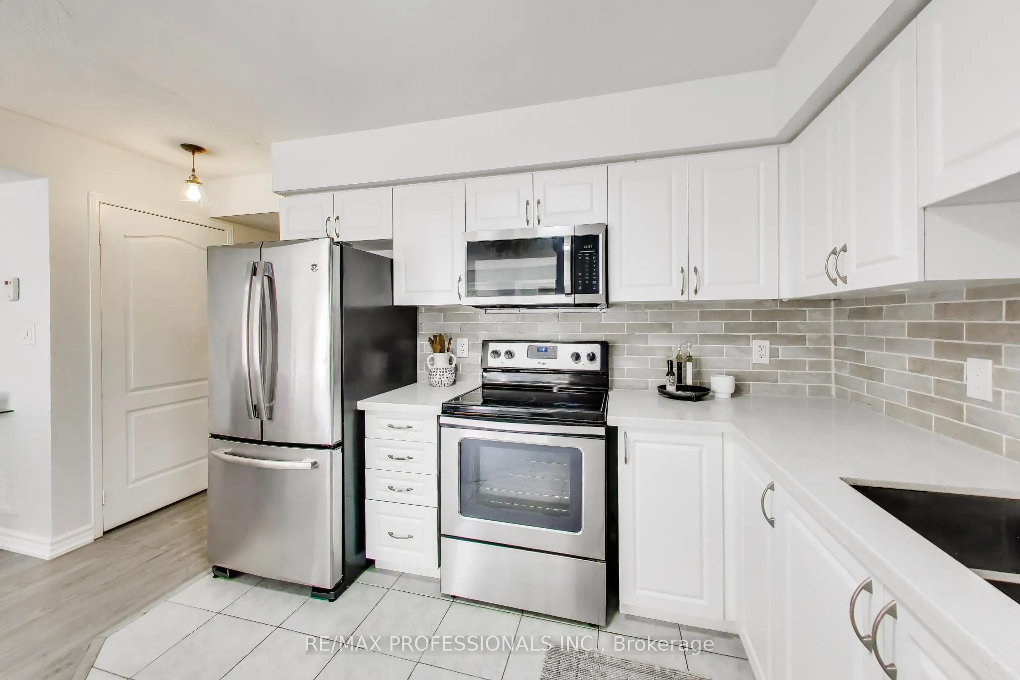 2460 Post Road #19