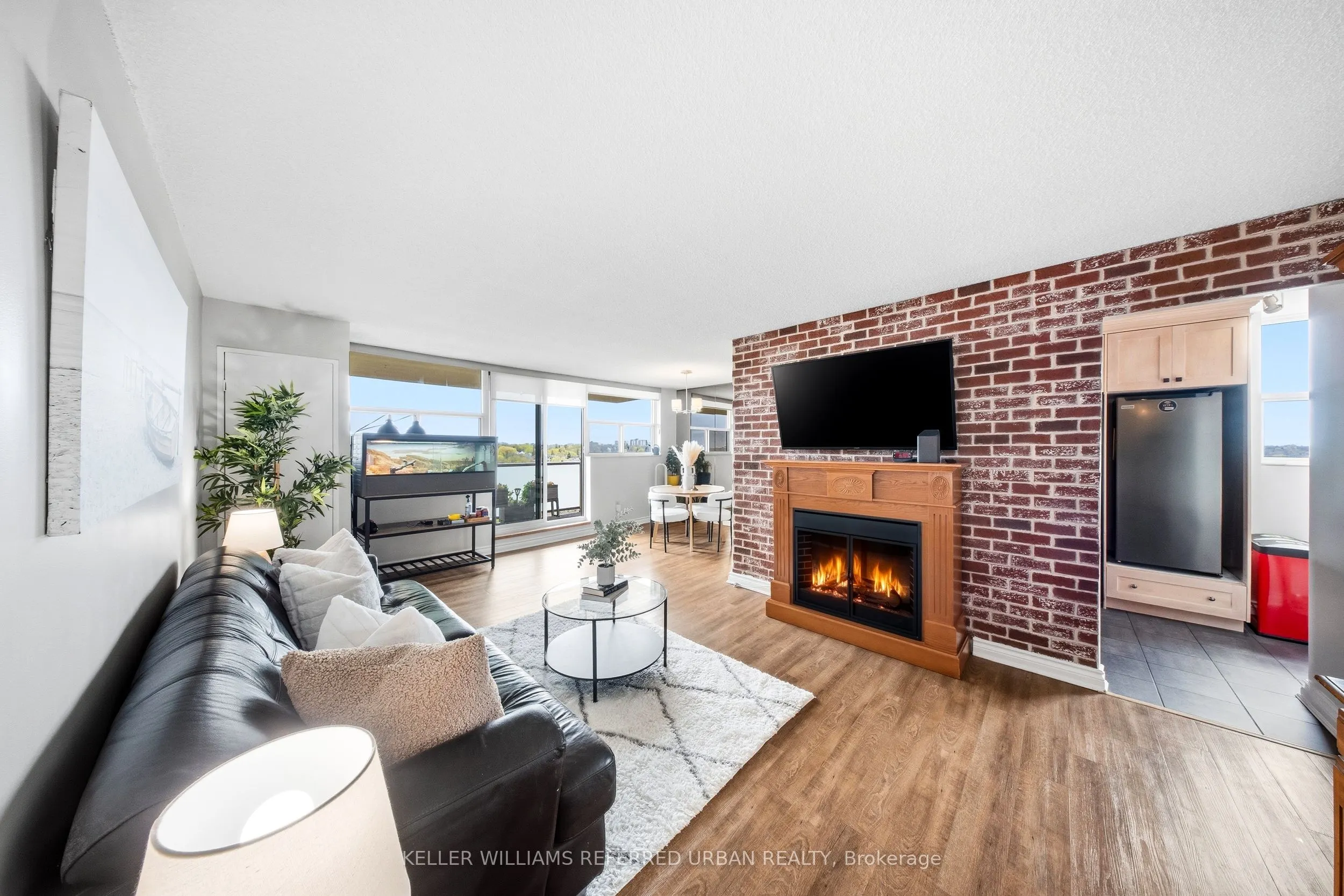 2130 Weston Road #1401