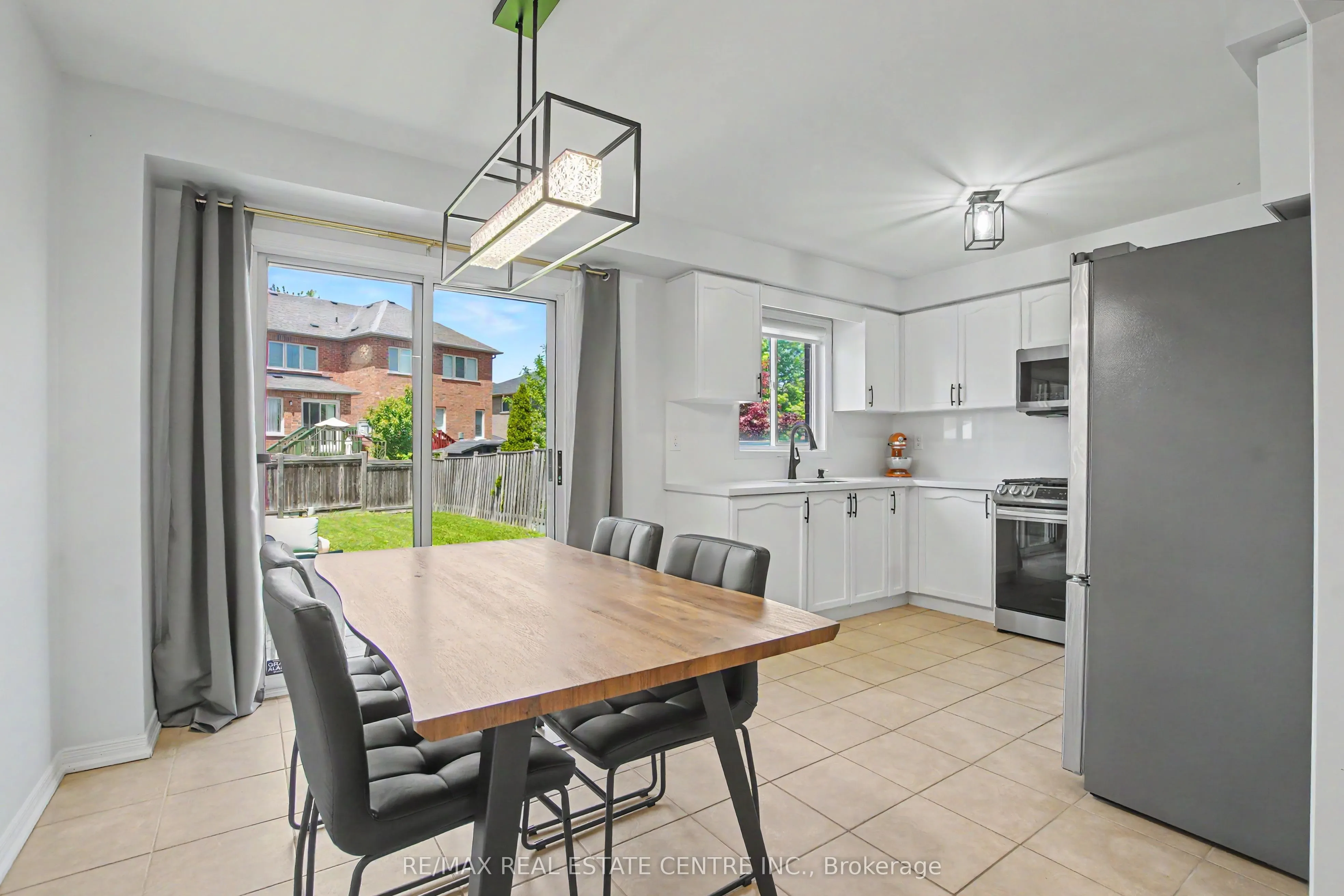 94 Timbertop Crescent