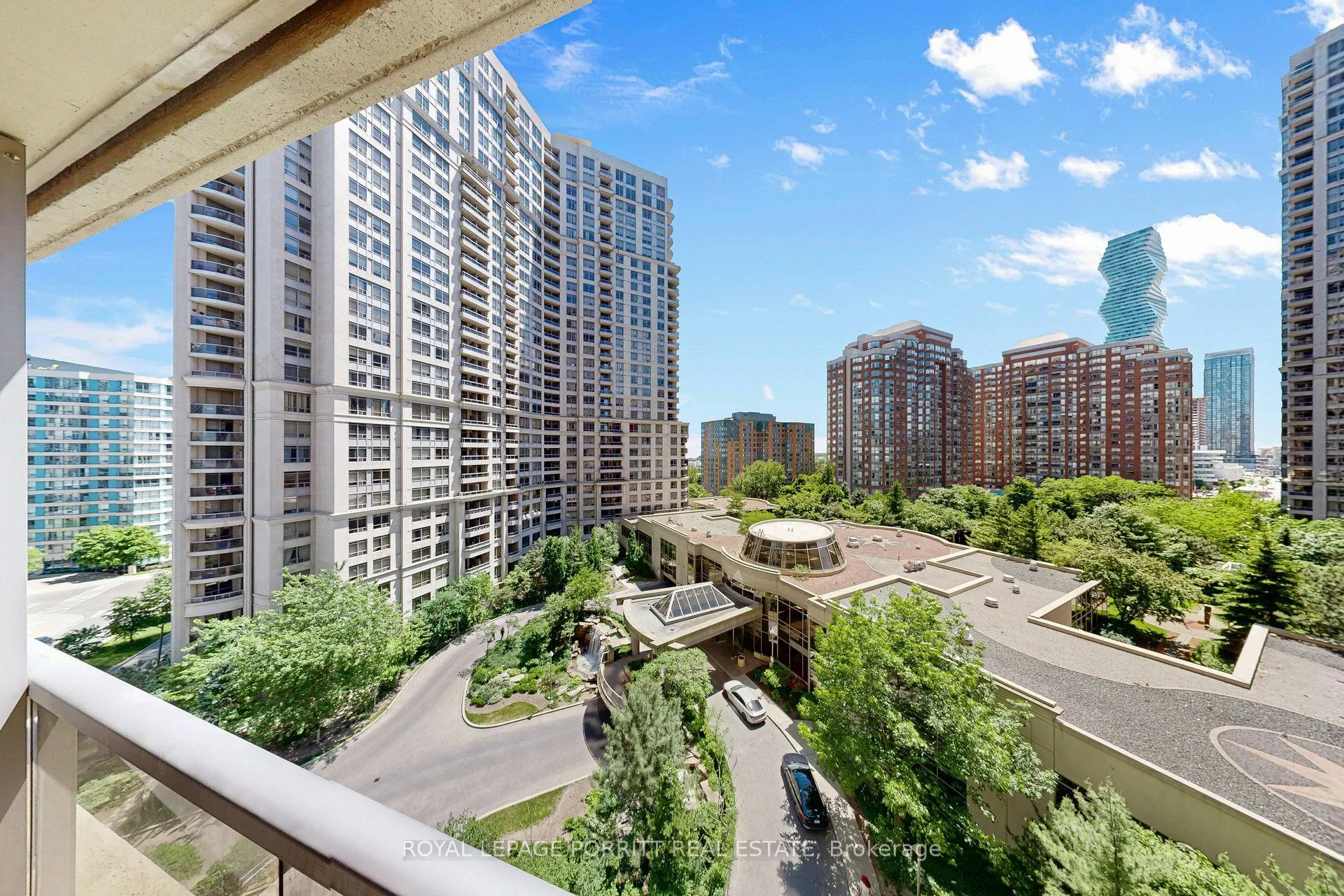 3888 Duke Of York Boulevard #927
