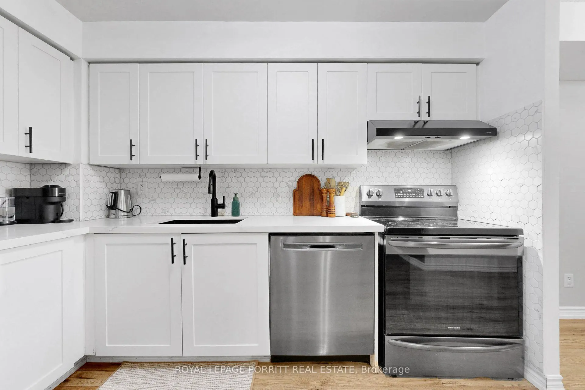 3888 Duke Of York Boulevard #927