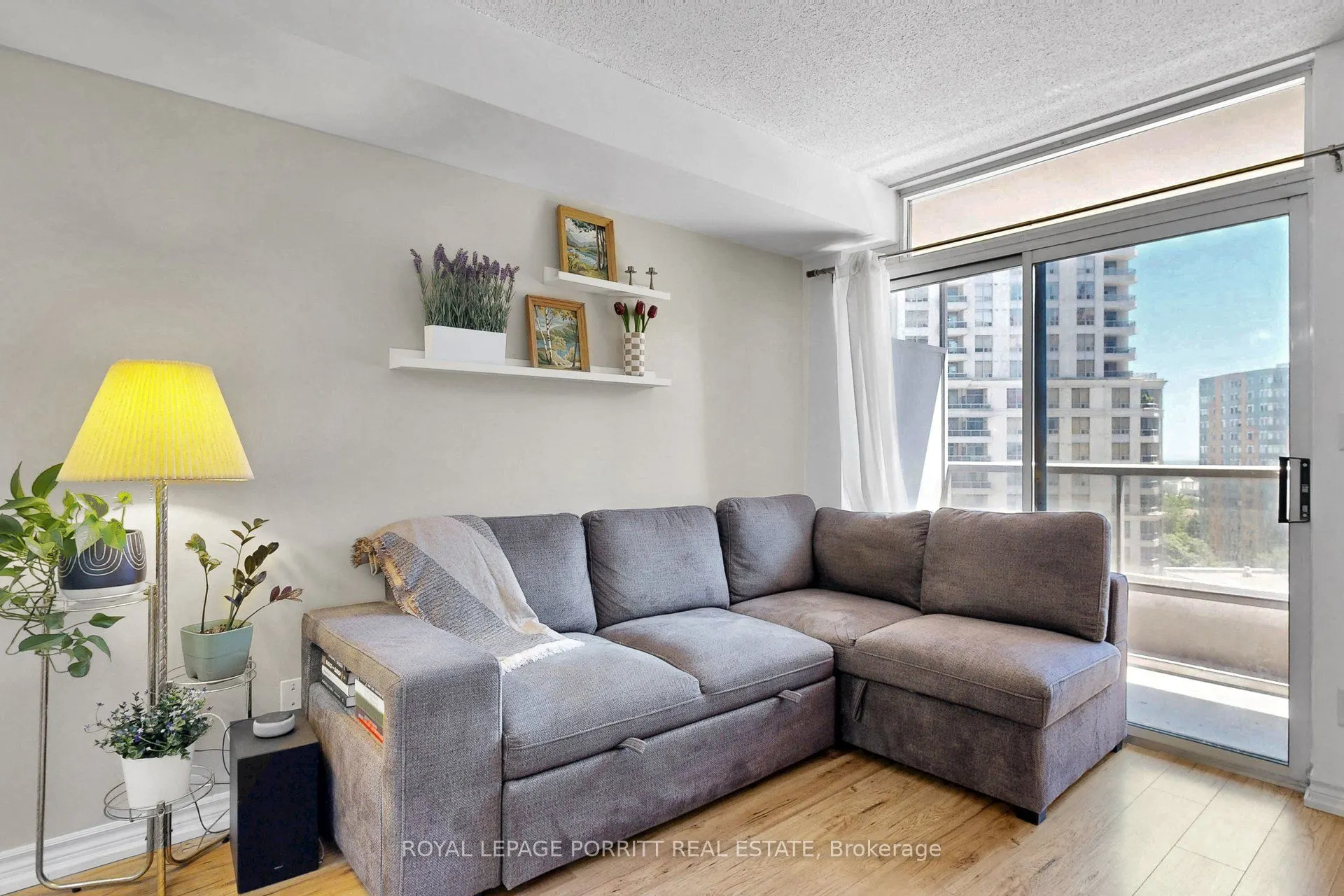 3888 Duke Of York Boulevard #927