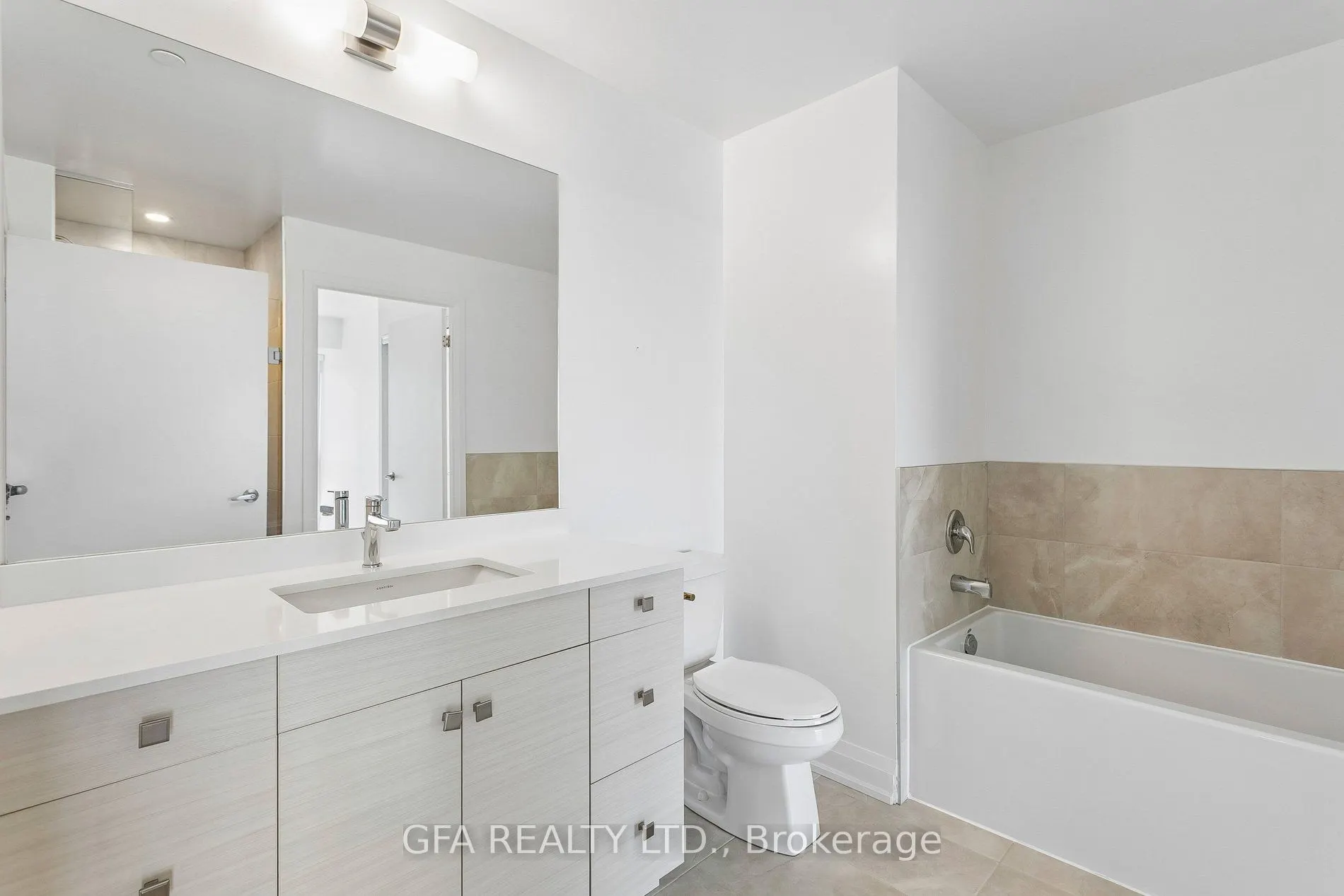 1035 Southdown Road #707