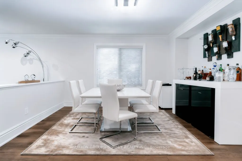 3739 St. Laurent Court