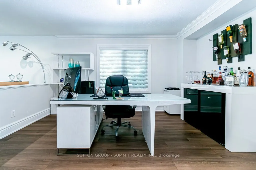 3739 St. Laurent Court