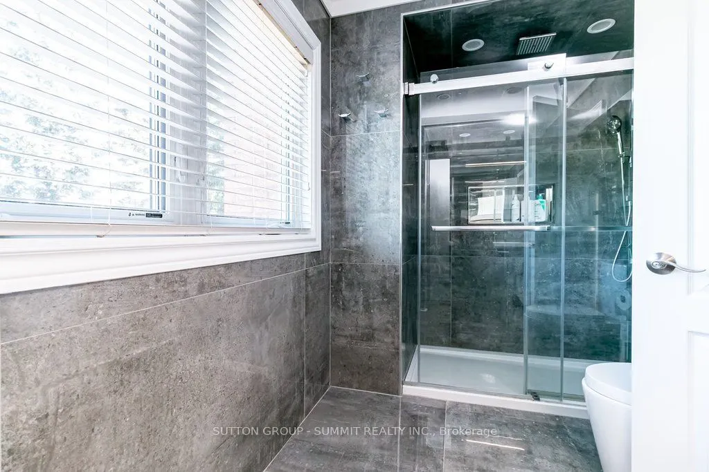 3739 St. Laurent Court