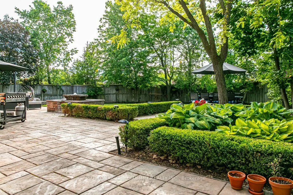 3739 St. Laurent Court
