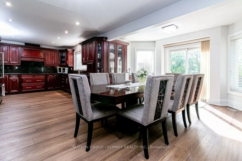 3739 St. Laurent Court