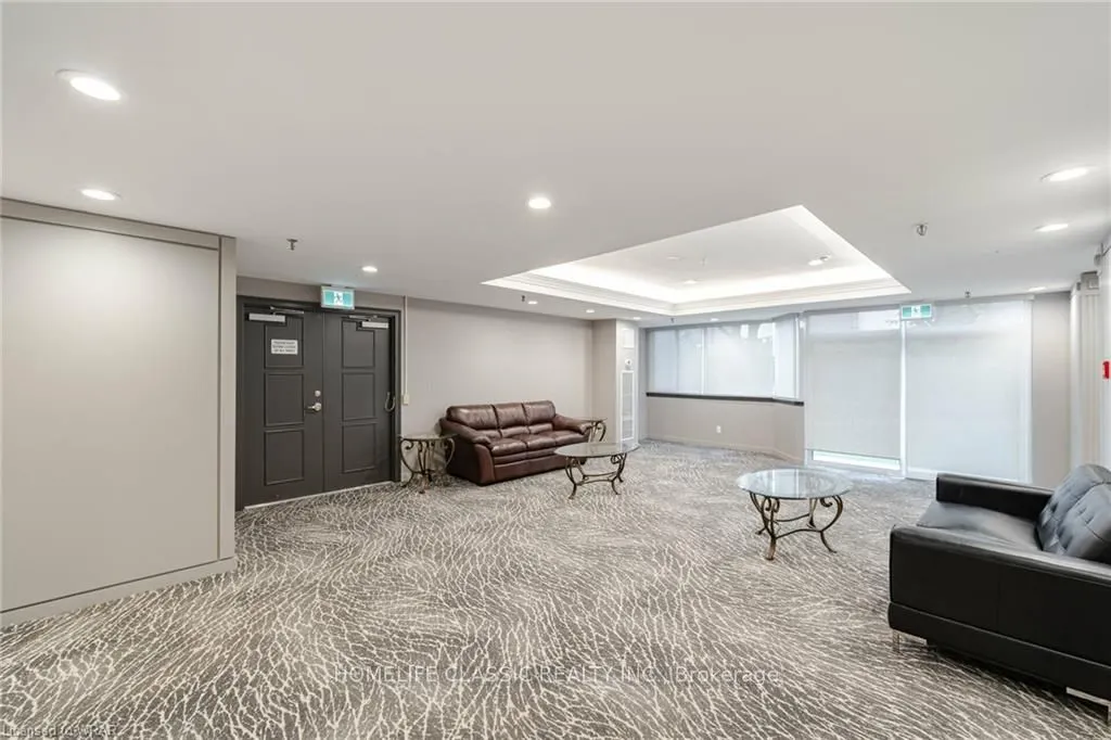 1001 Cedarglen Gate #617