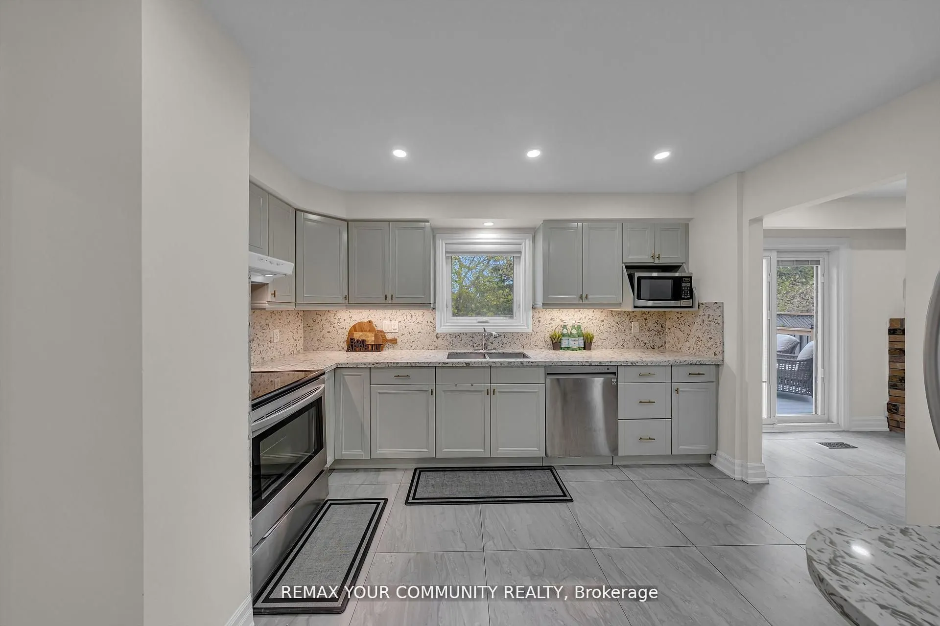 22 Madelaine Crescent