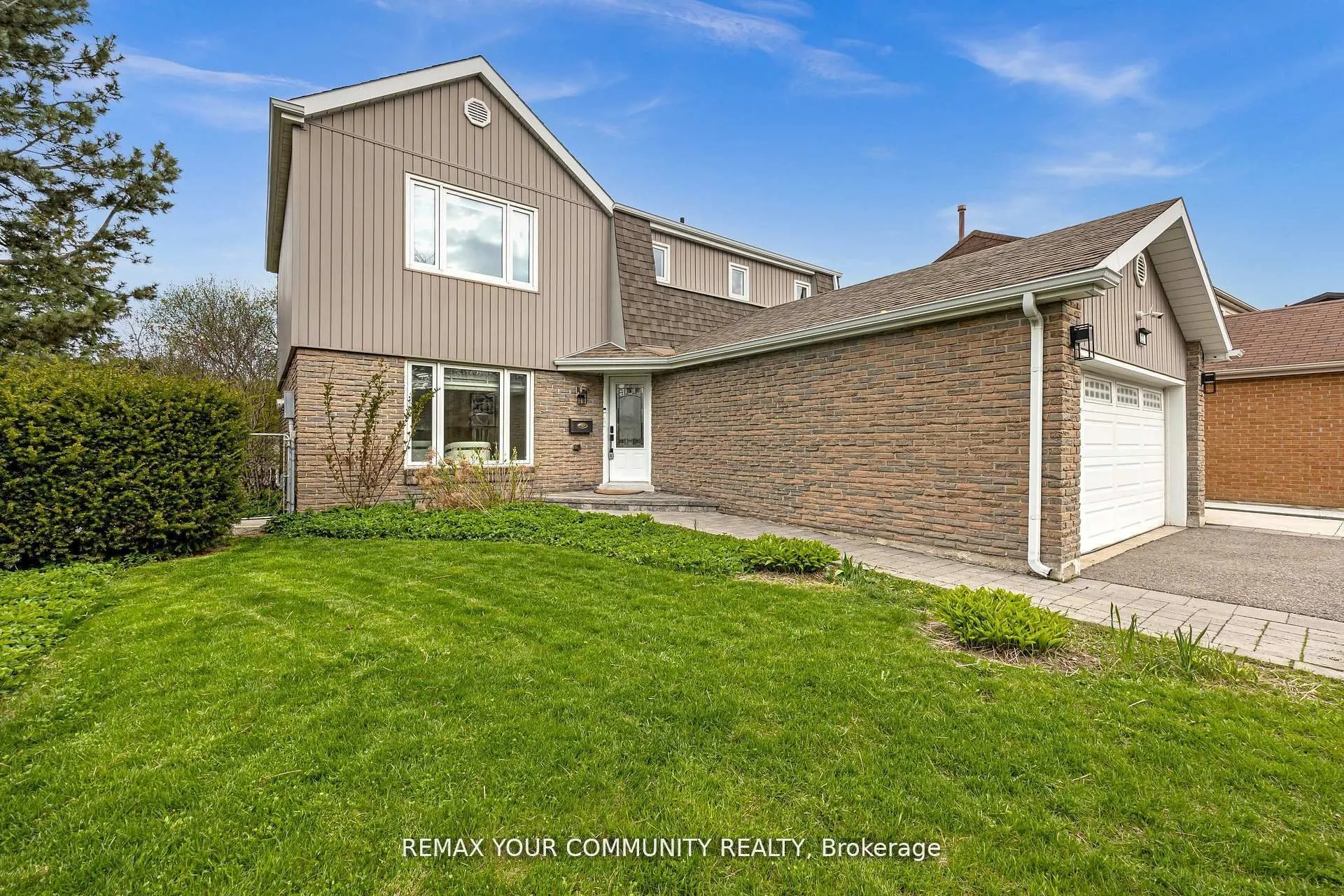 22 Madelaine Crescent