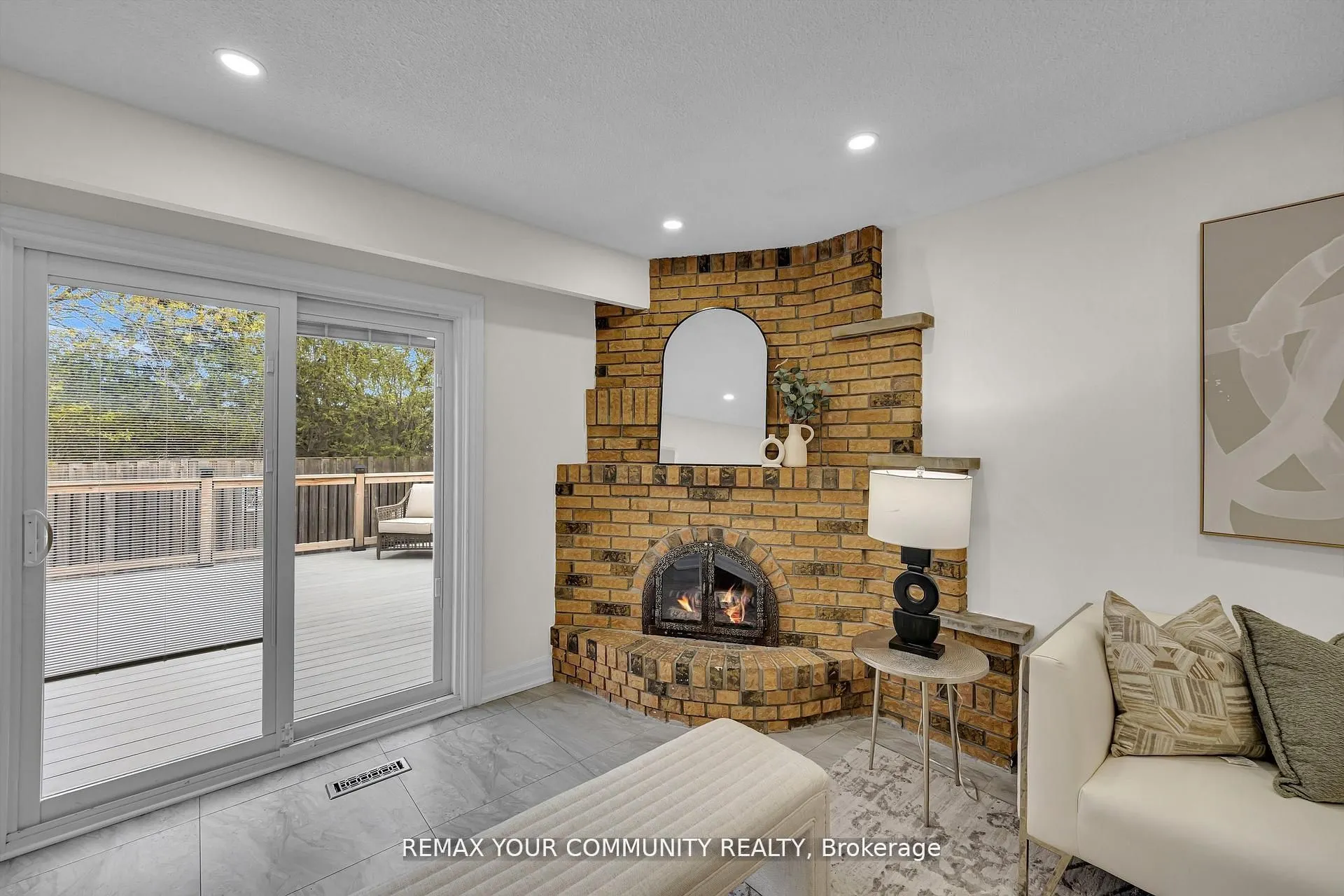 22 Madelaine Crescent