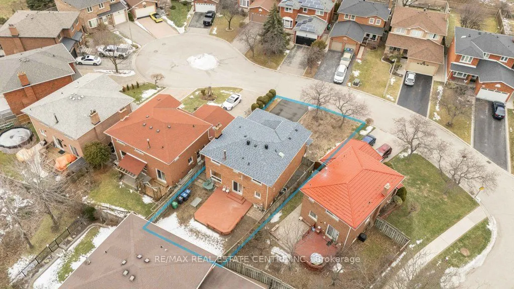 796 Buckingham Court