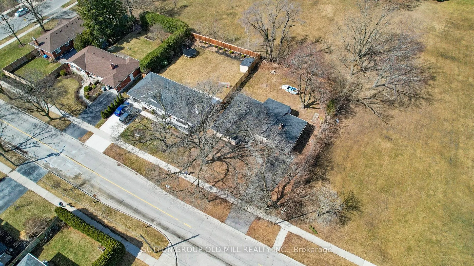 4447 Spruce Avenue