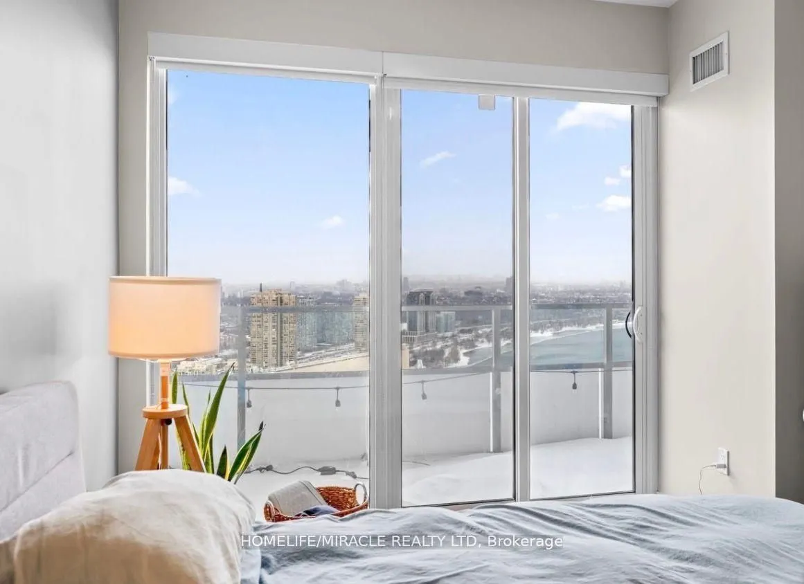 20 Shore Breeze Drive #4804
