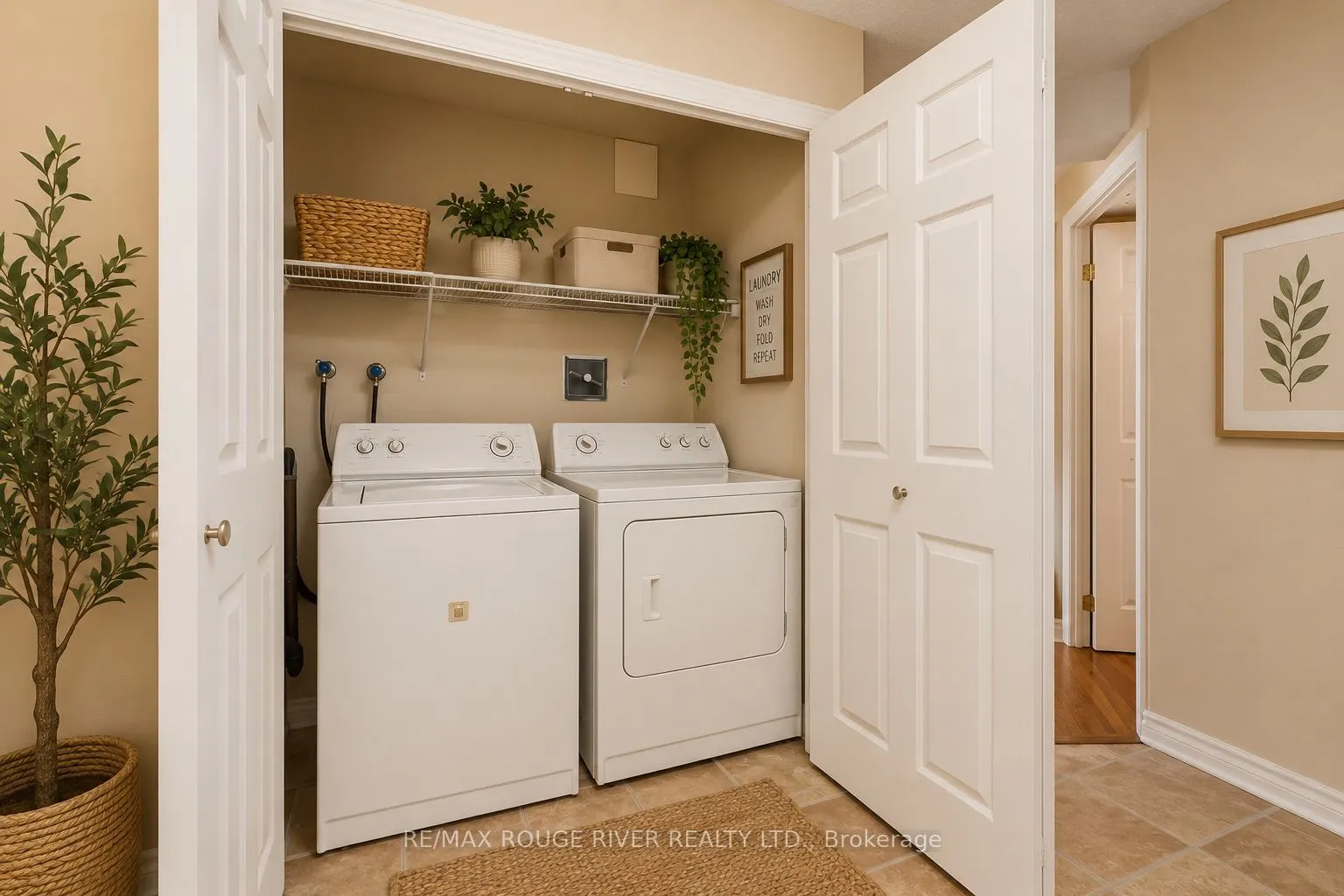 3650 Kaneff Crescent #1008