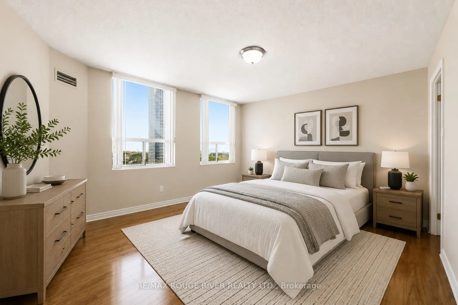 3650 Kaneff Crescent #1008