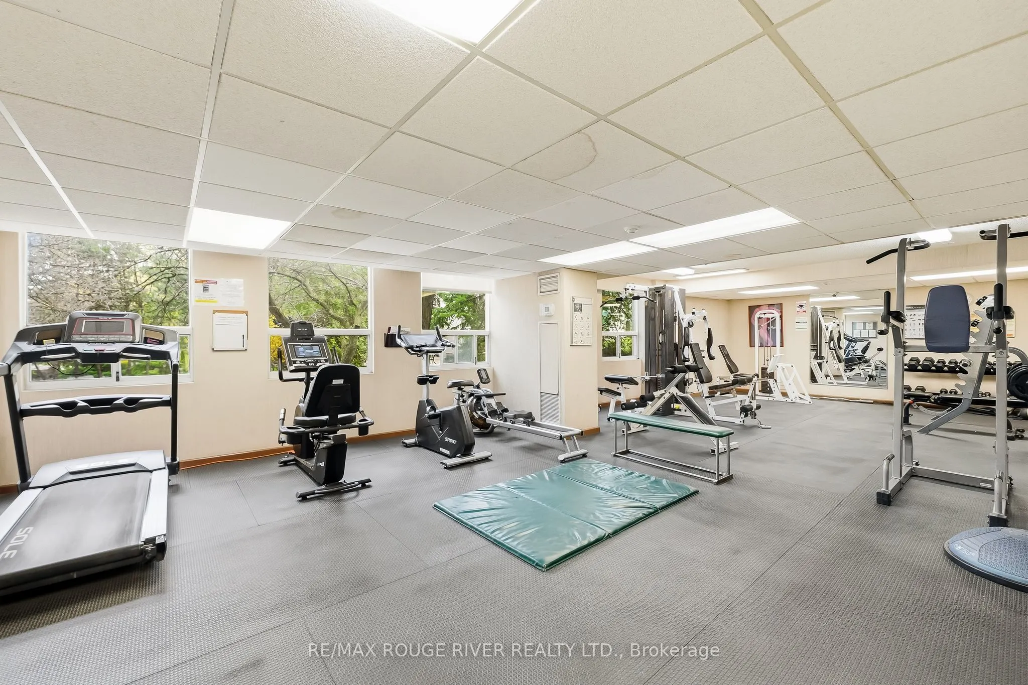 3650 Kaneff Crescent #1008