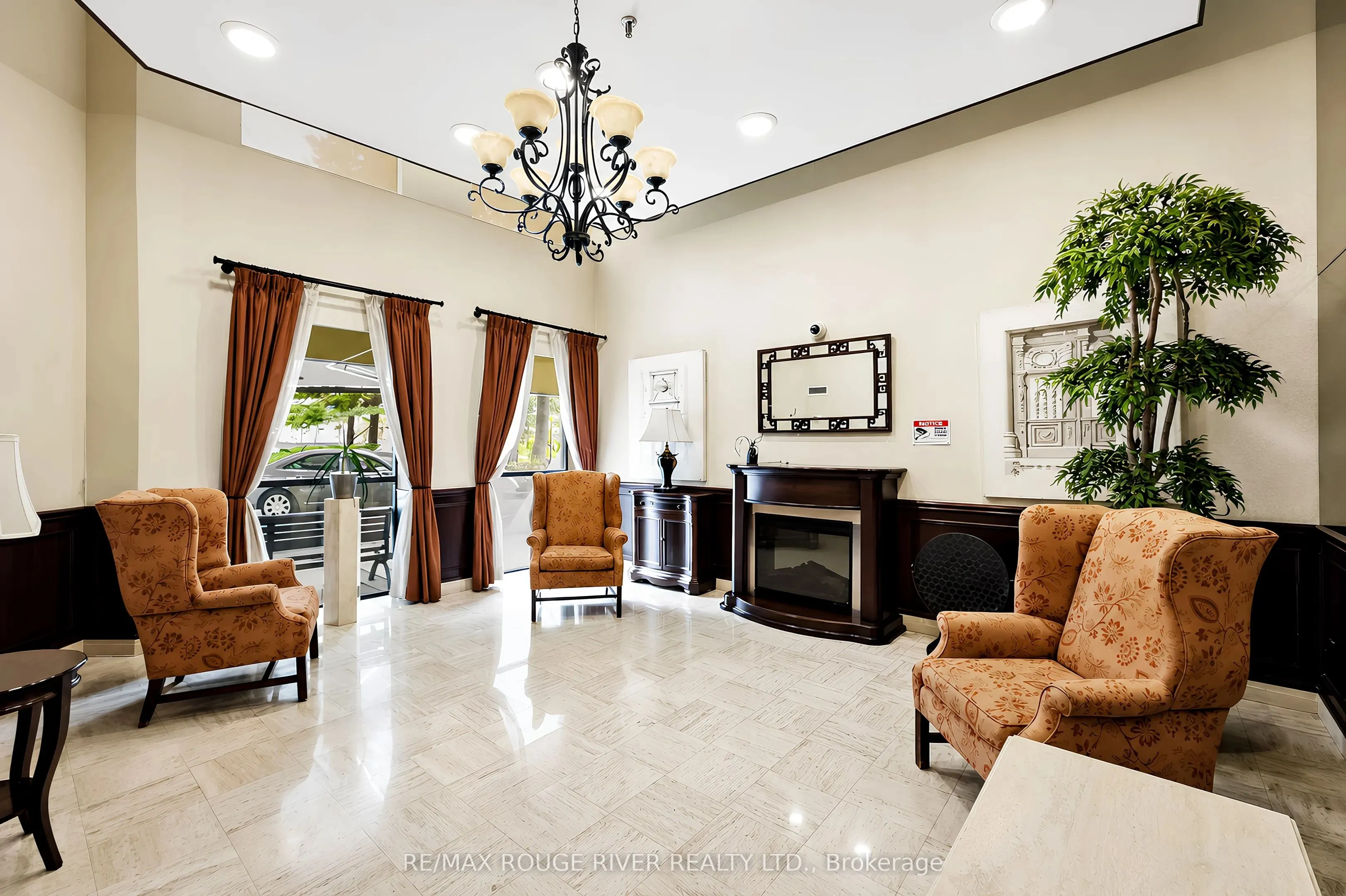 3650 Kaneff Crescent #1008