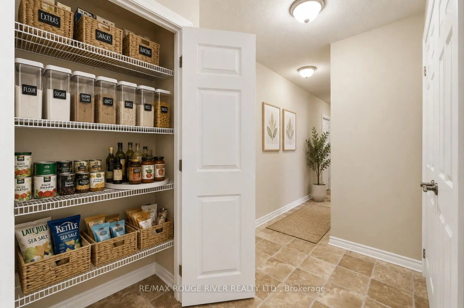 3650 Kaneff Crescent #1008