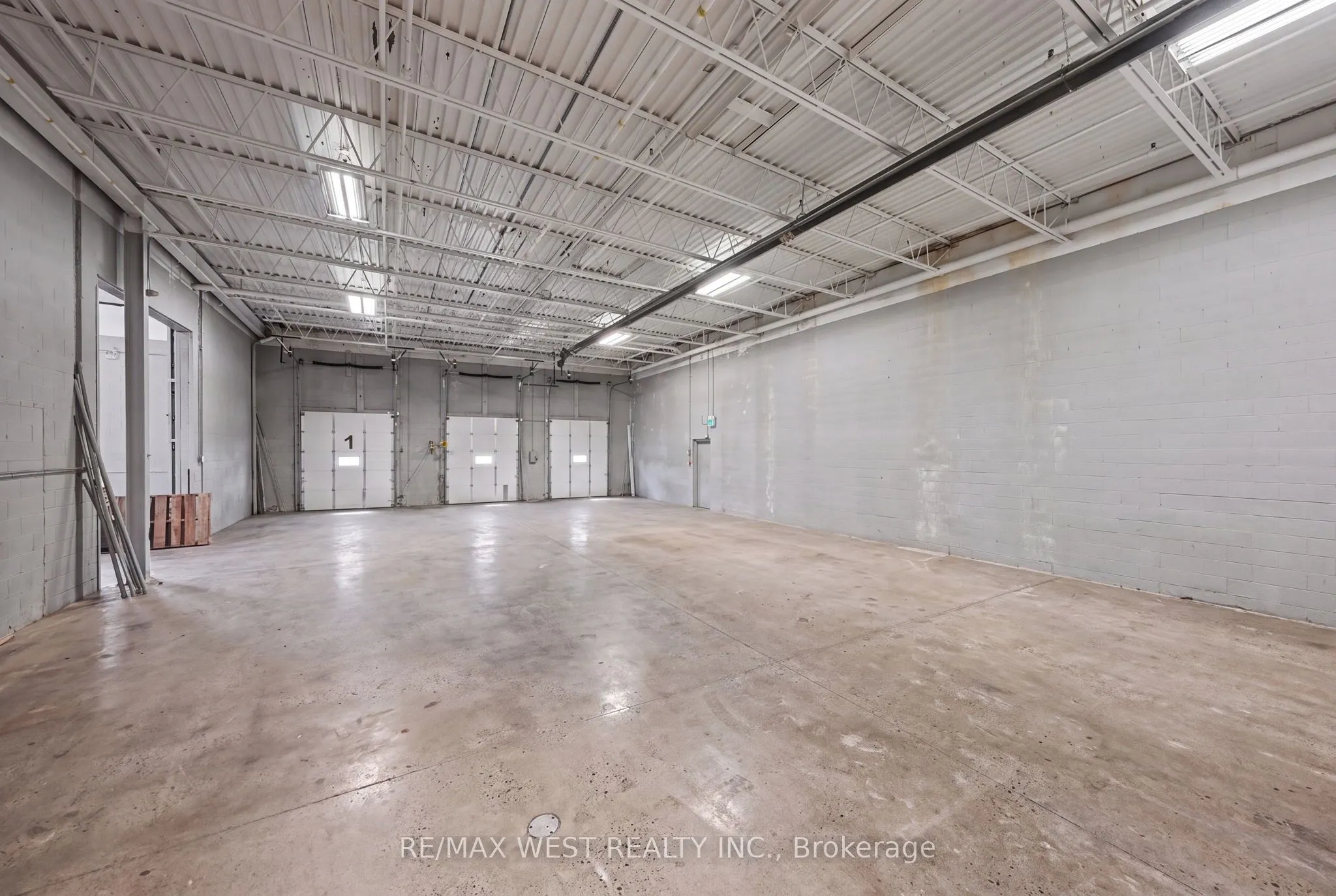 140 Healey Road S