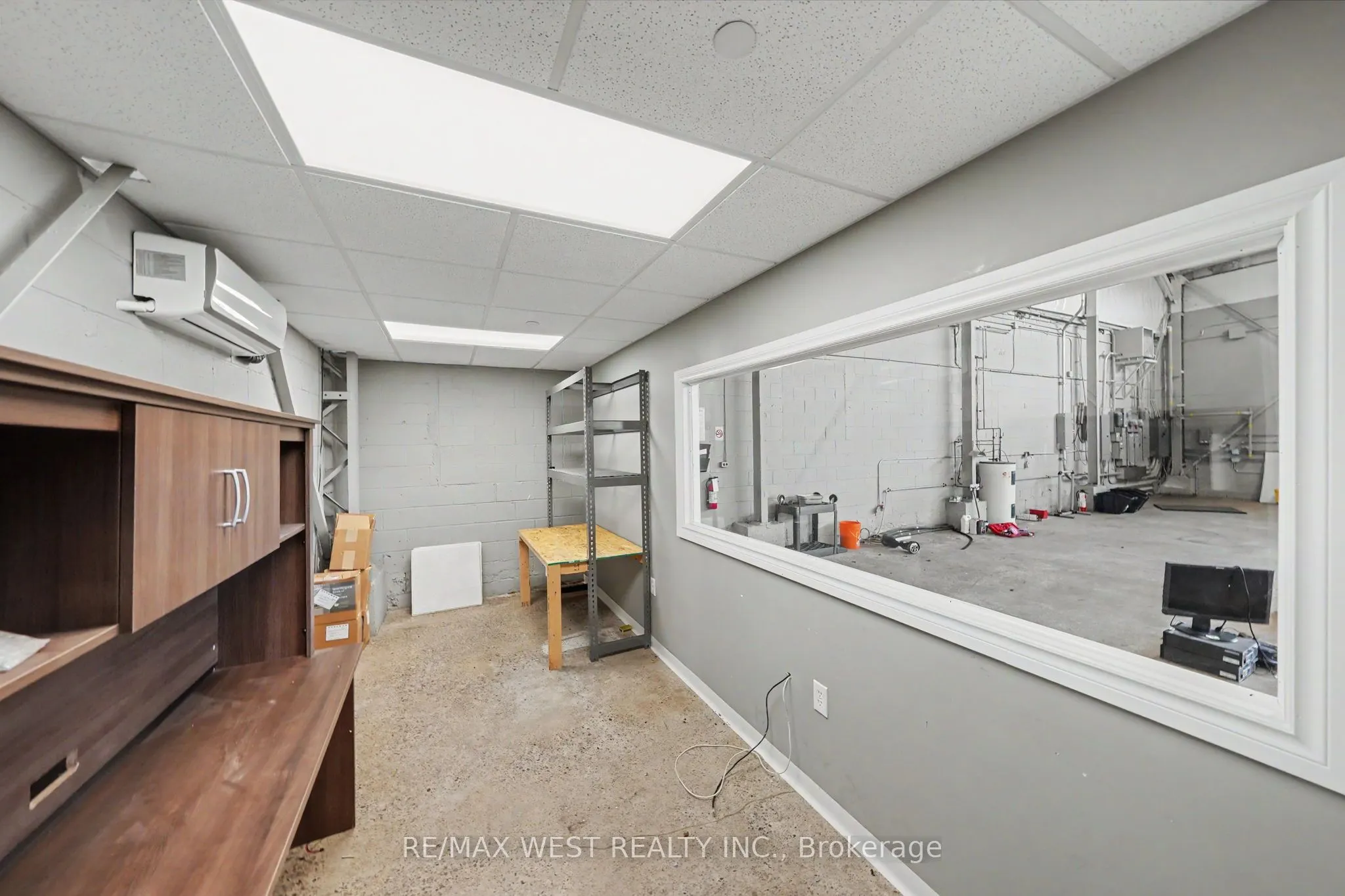 140 Healey Road S