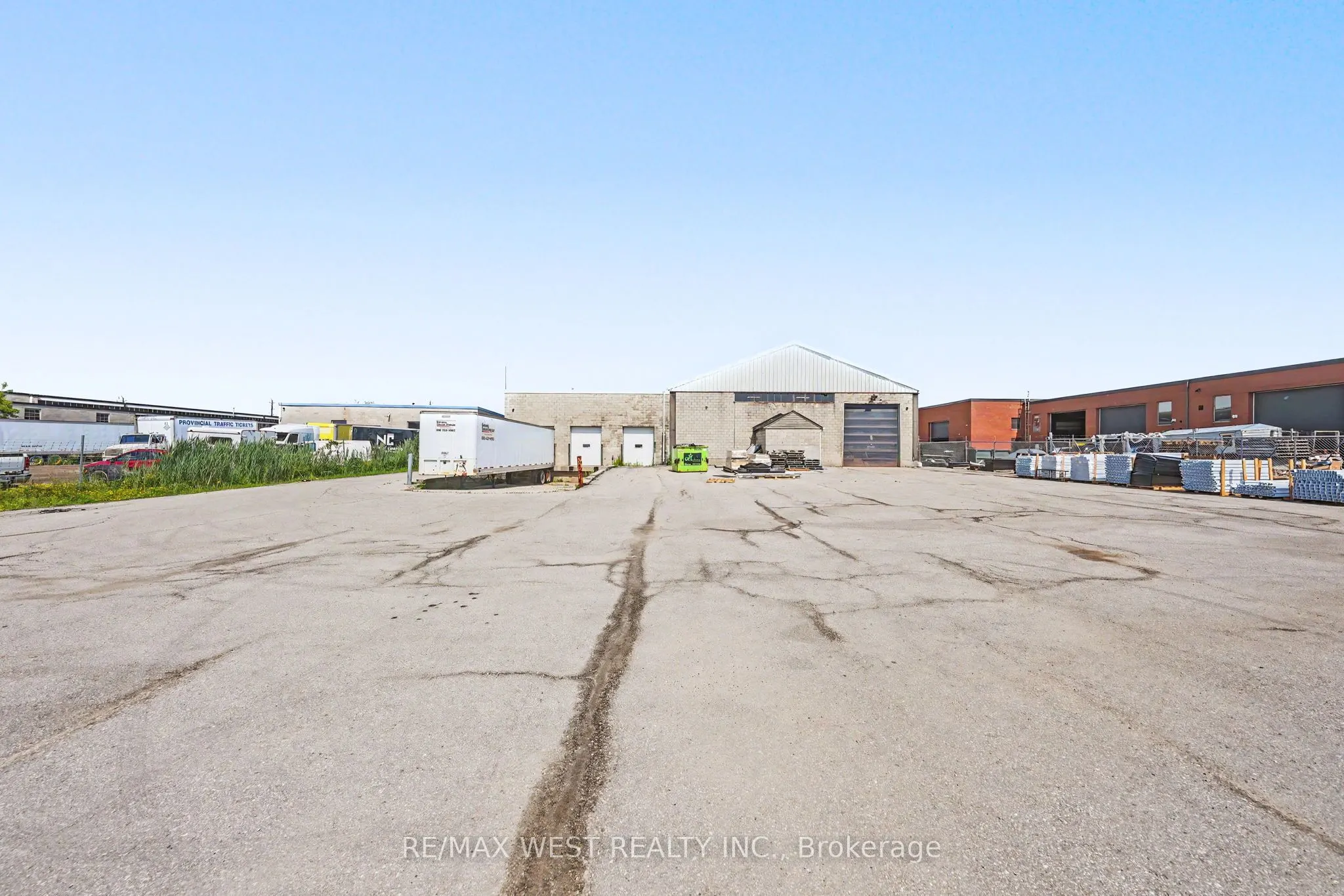 140 Healey Road S