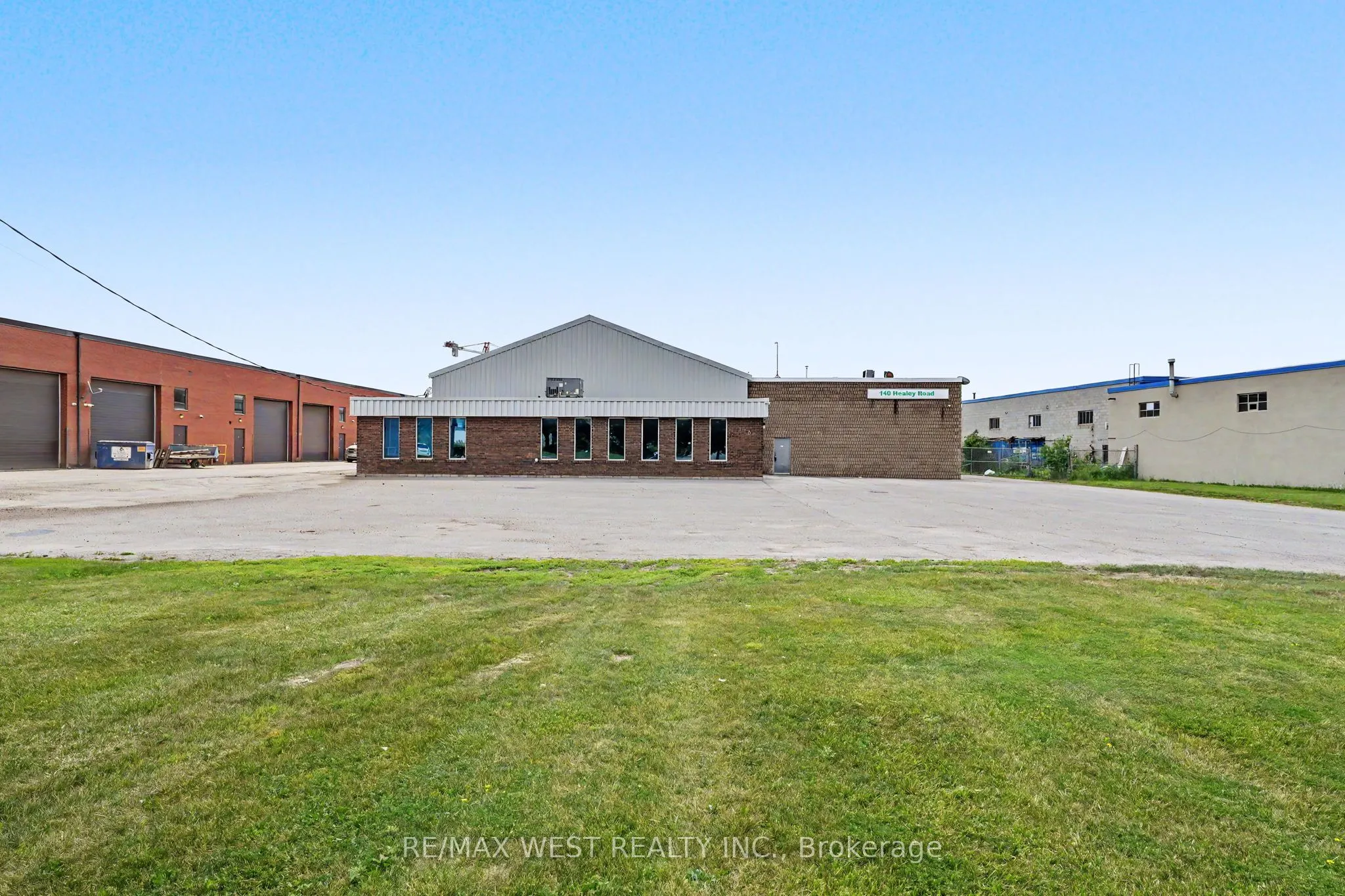 140 Healey Road S