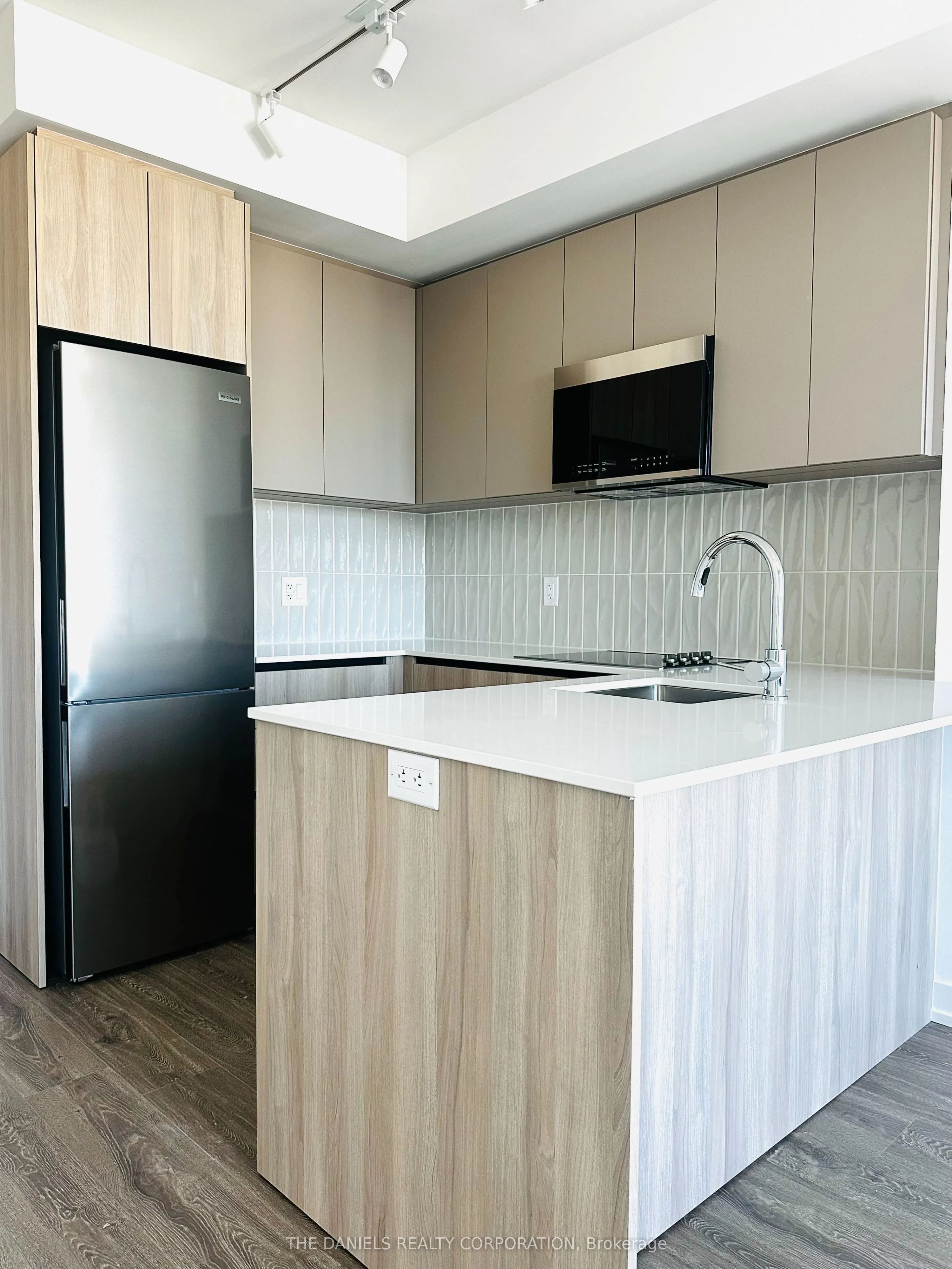 2485 Eglinton Avenue W #1212