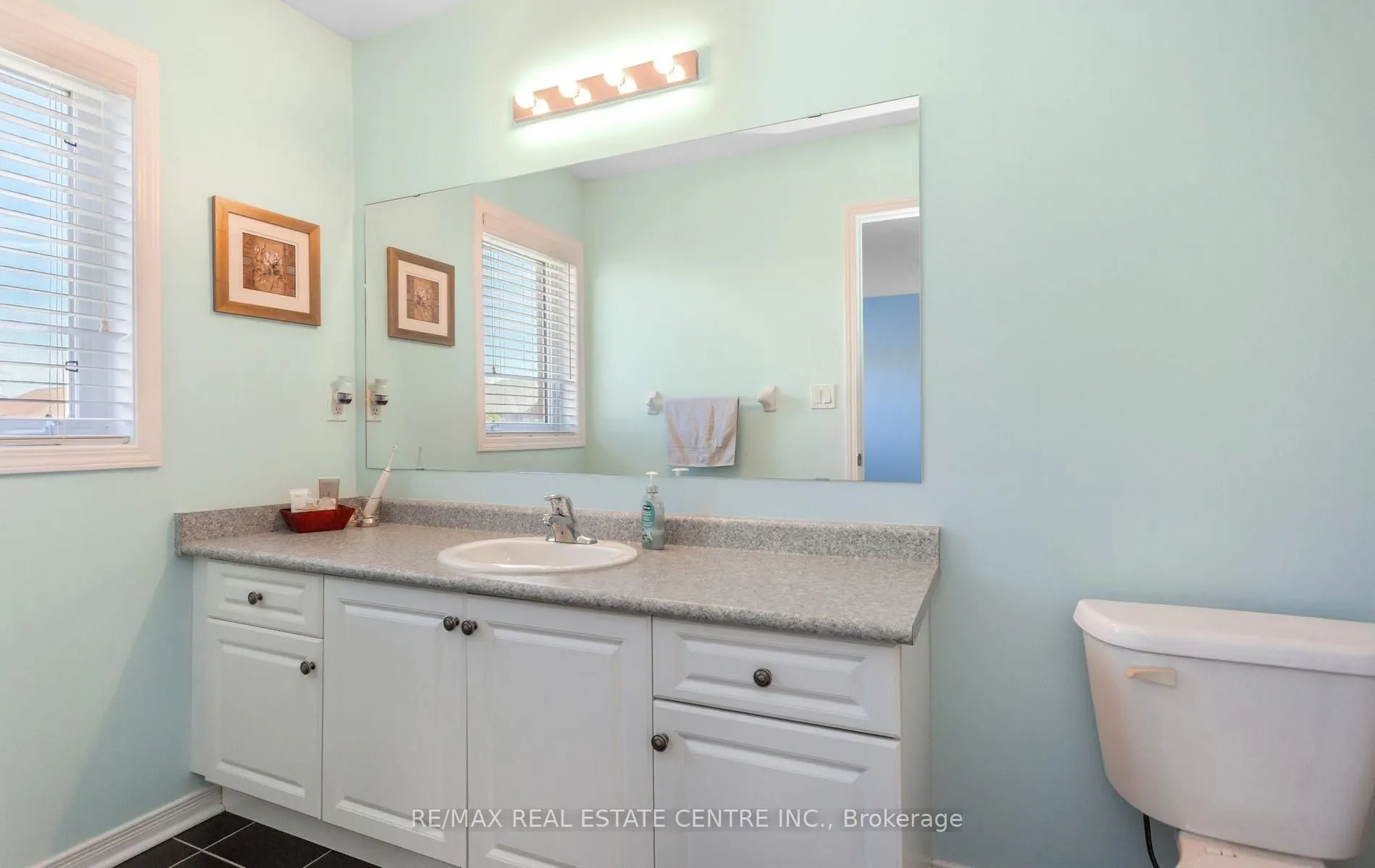 49 Teal Crest Circle