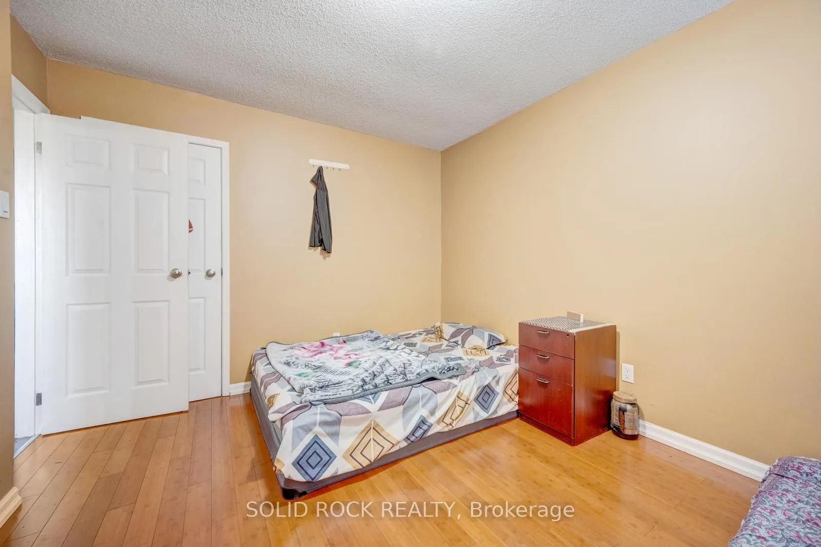 60 Martindale Crescent