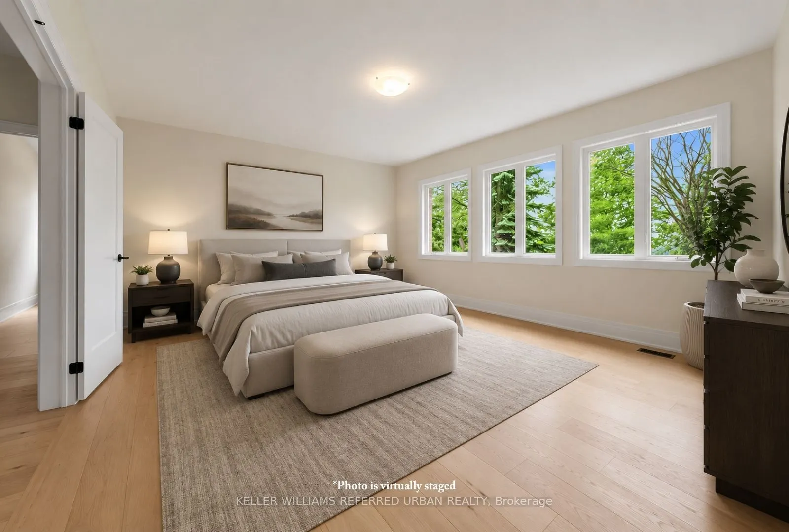 1429 Dundas Crescent