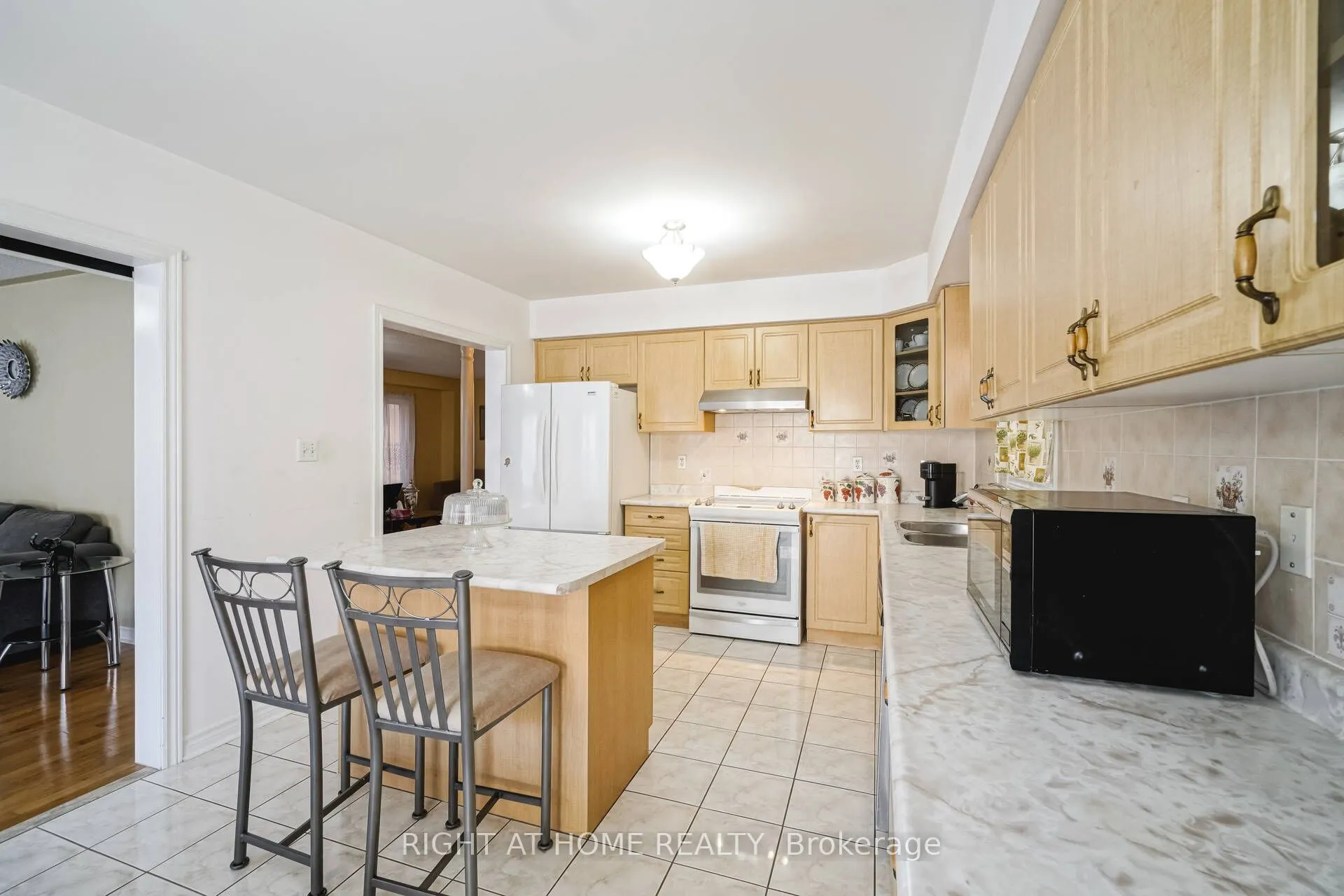 61 Sir Jacobs Crescent