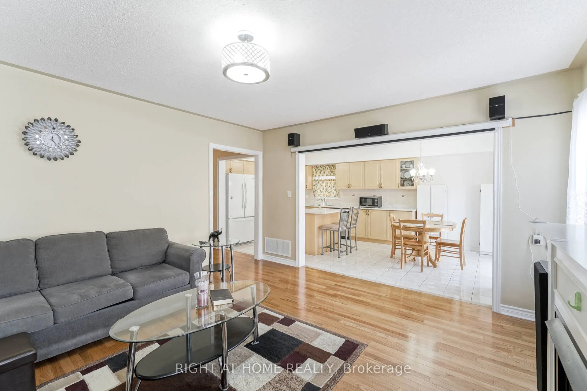 61 Sir Jacobs Crescent