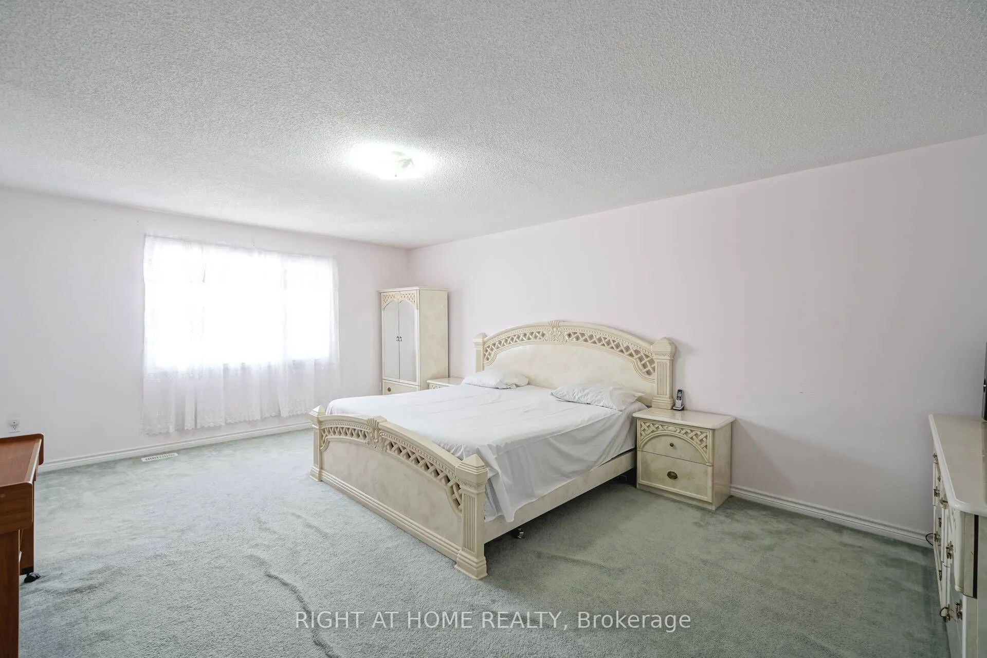 61 Sir Jacobs Crescent