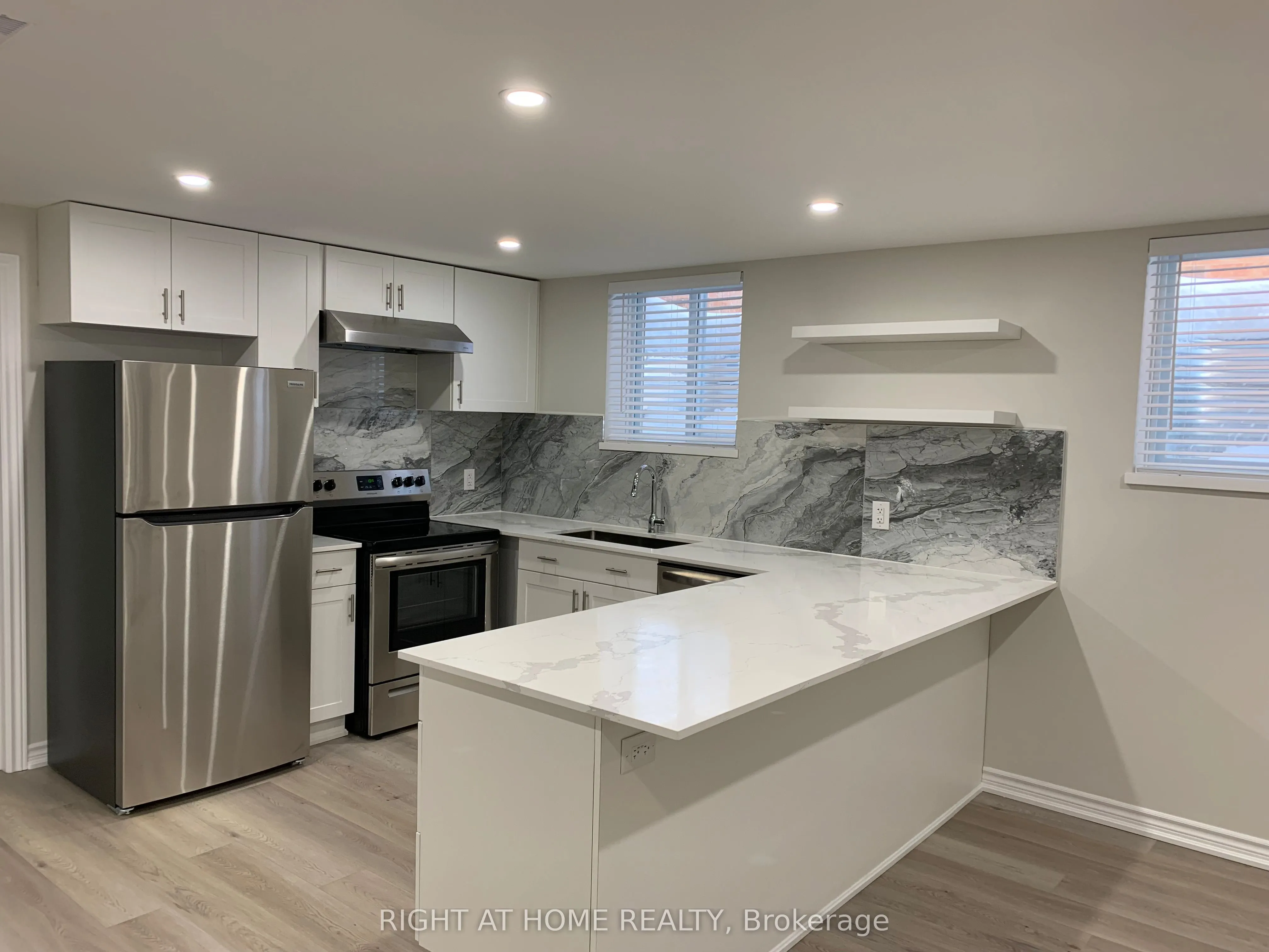 61 Sir Jacobs Crescent