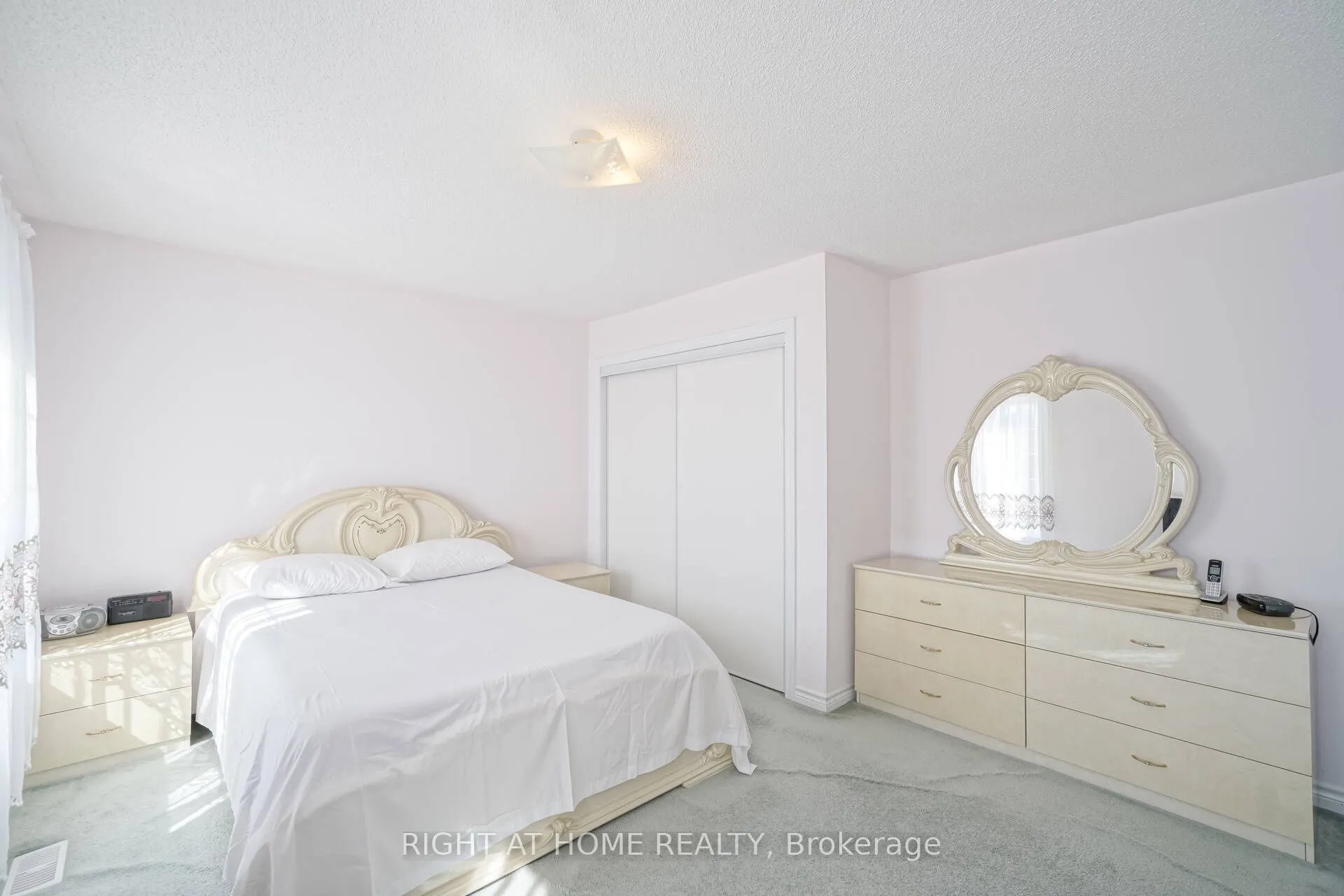 61 Sir Jacobs Crescent